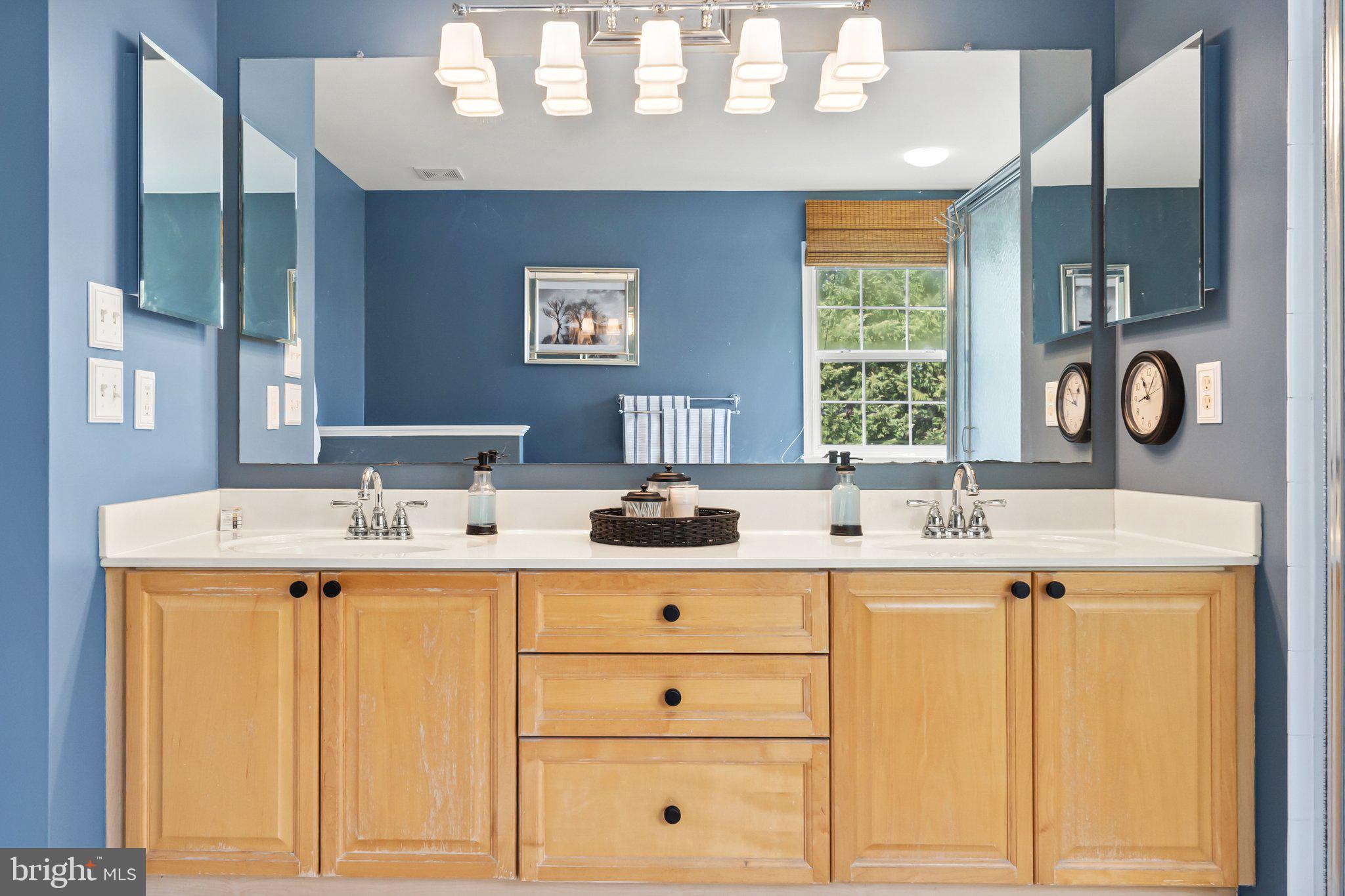 LOCUST HILL - Residential