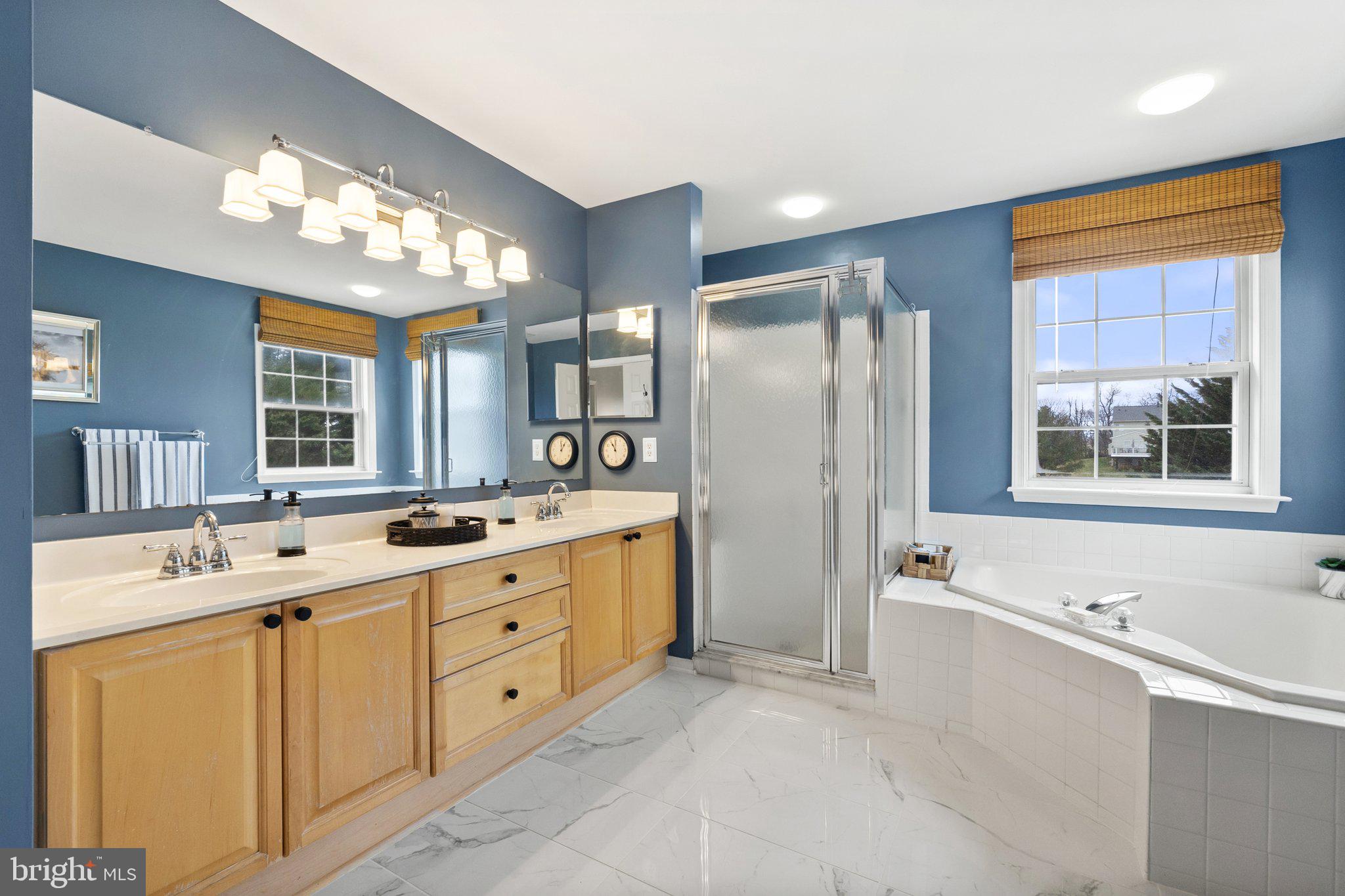 LOCUST HILL - Residential