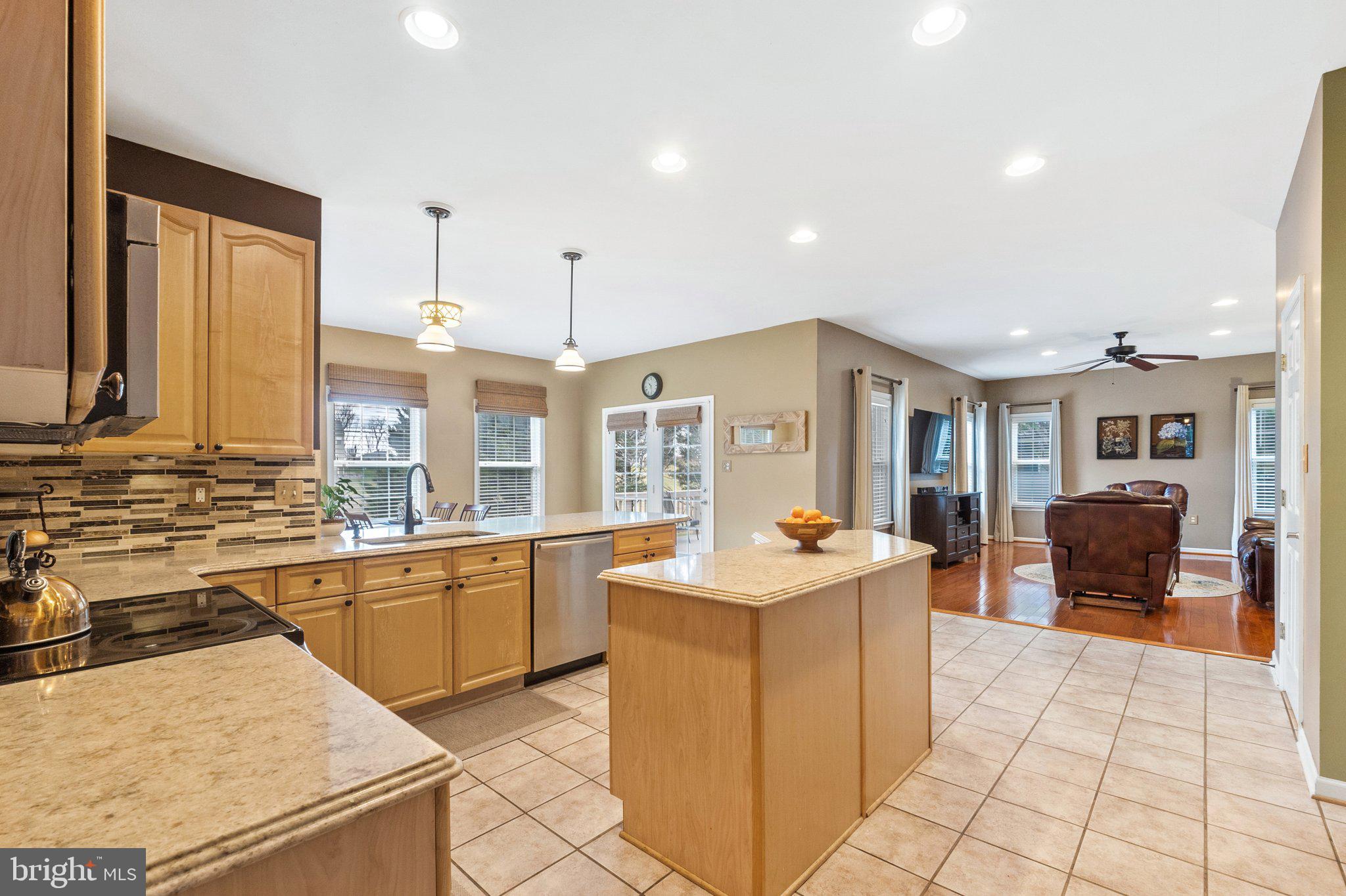 LOCUST HILL - Residential