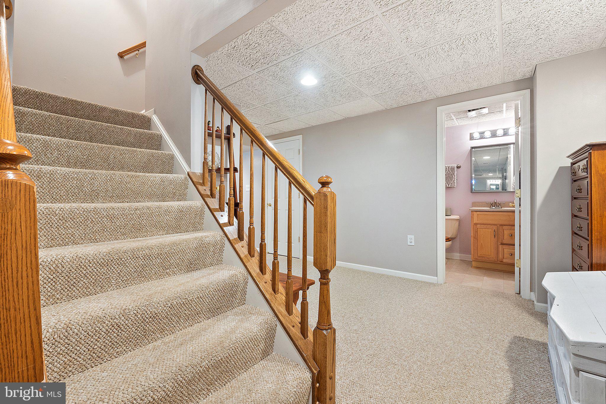 LOCUST HILL - Residential