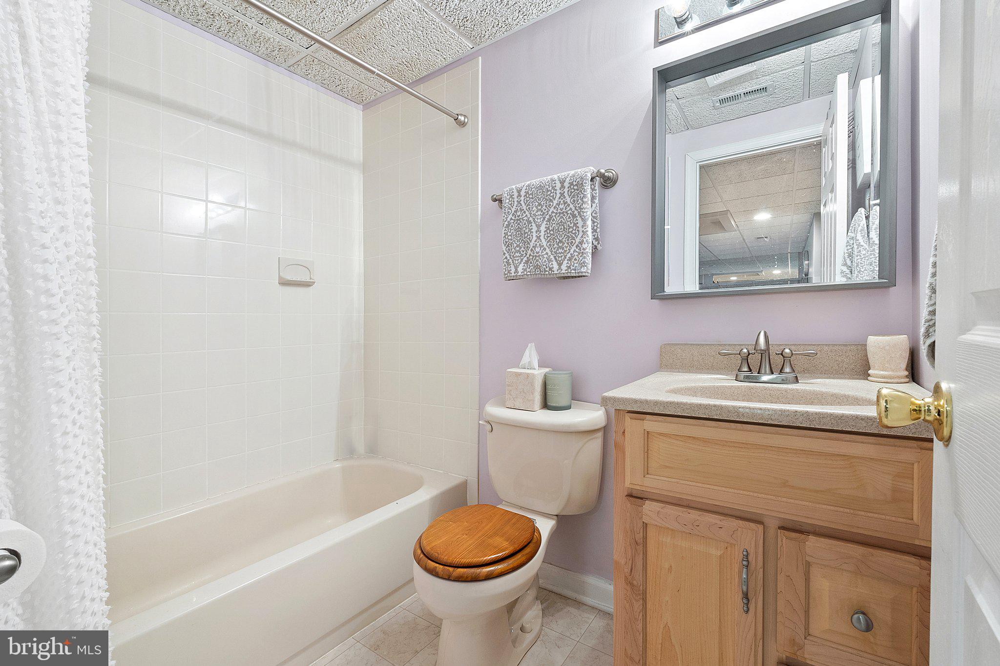 LOCUST HILL - Residential