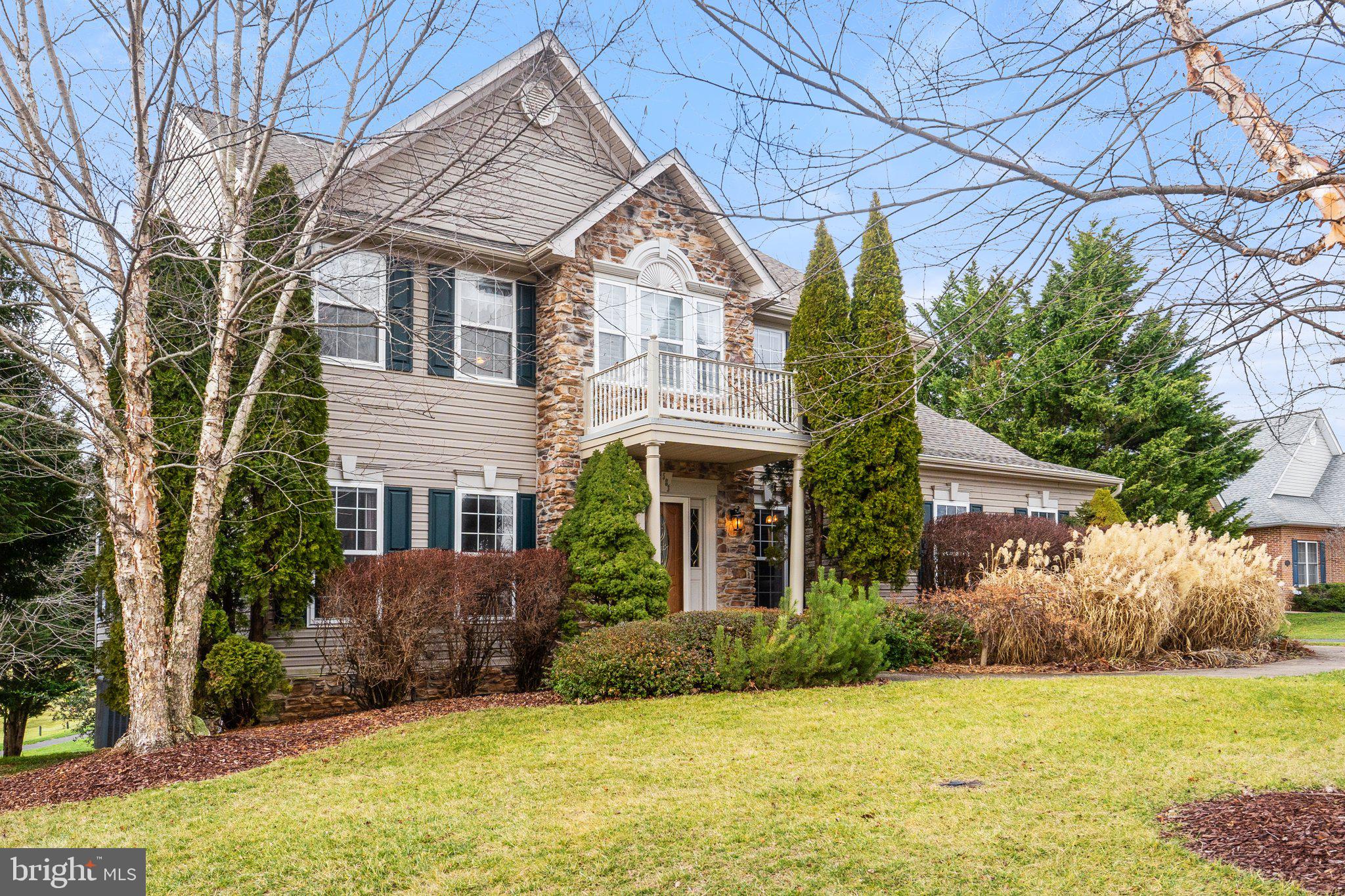 LOCUST HILL - Residential