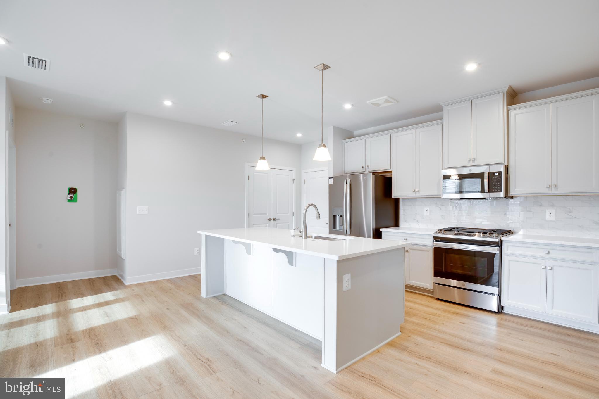 4395 PEACHY LILY LANE 326