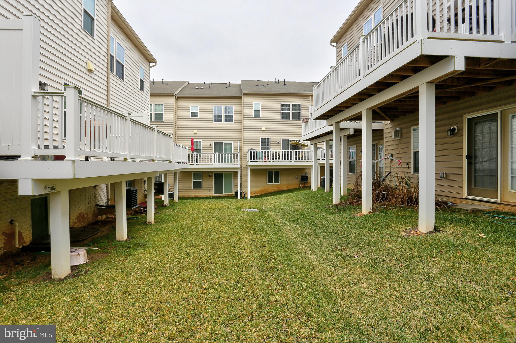 HOWARD SQUARE - Residential Lease