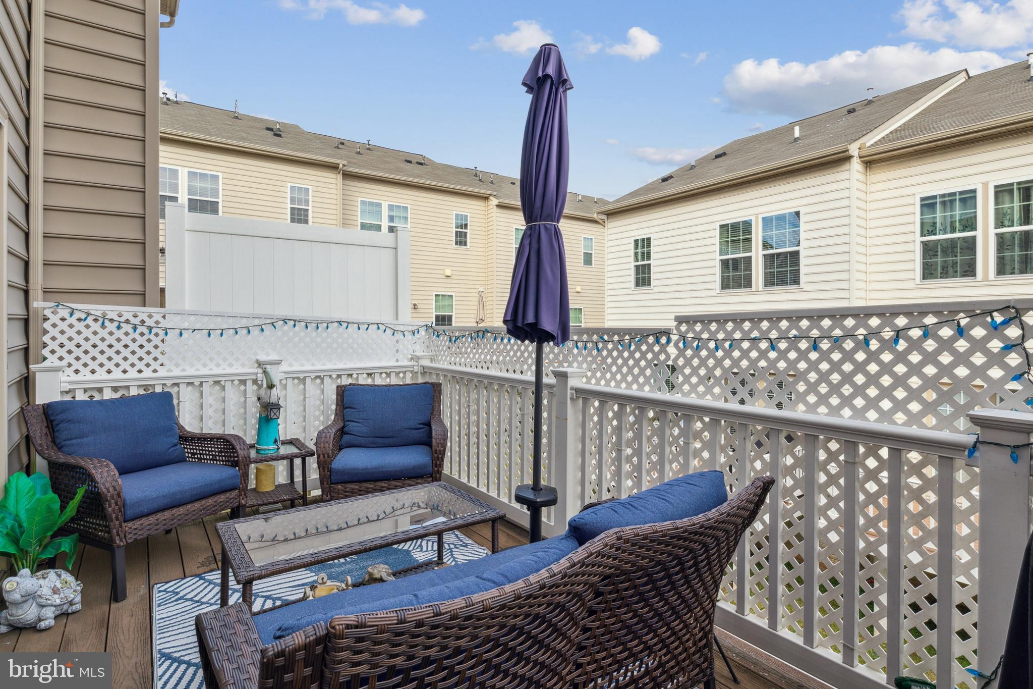 HOWARD SQUARE - Residential Lease