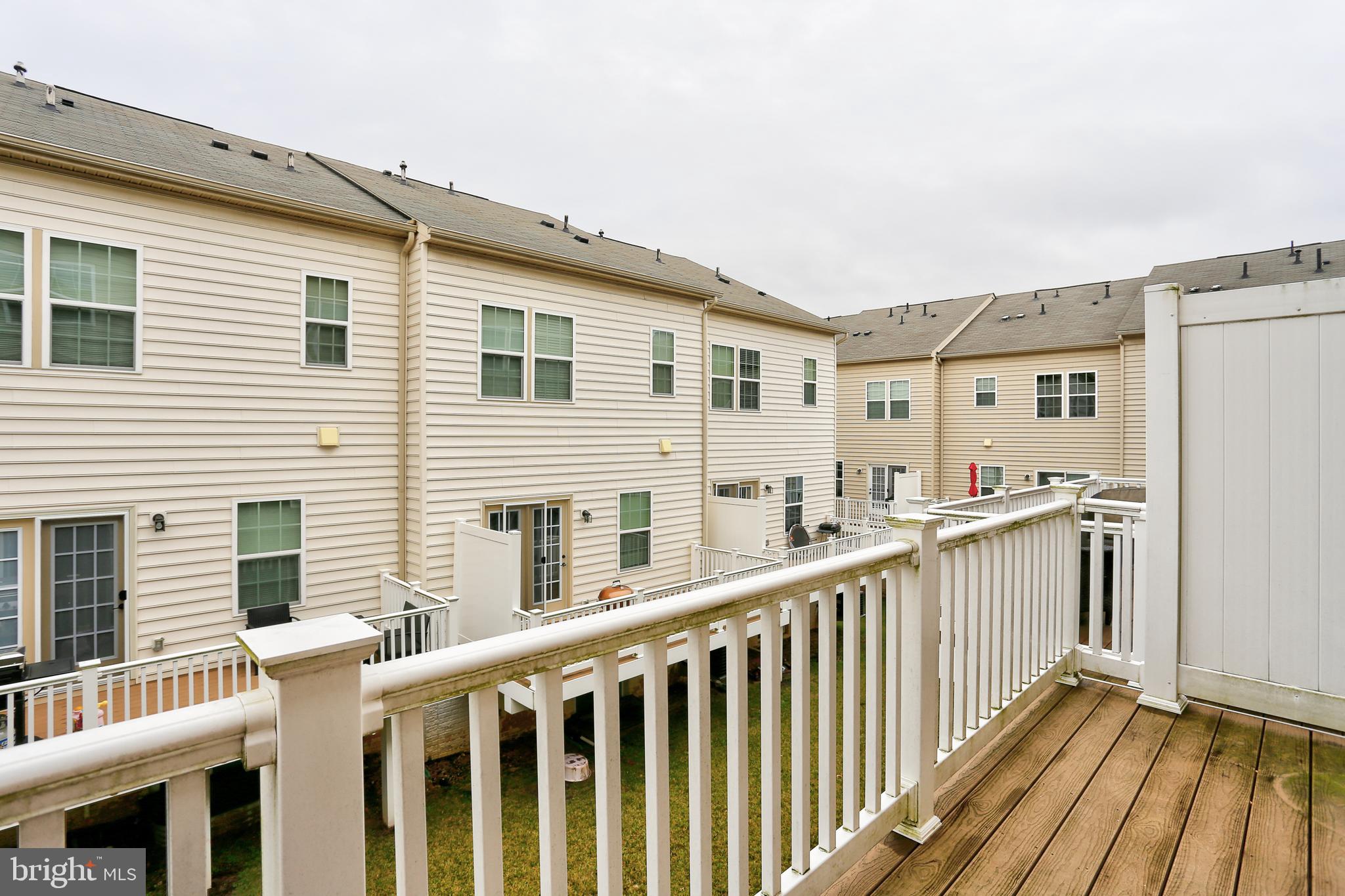 HOWARD SQUARE - Residential Lease