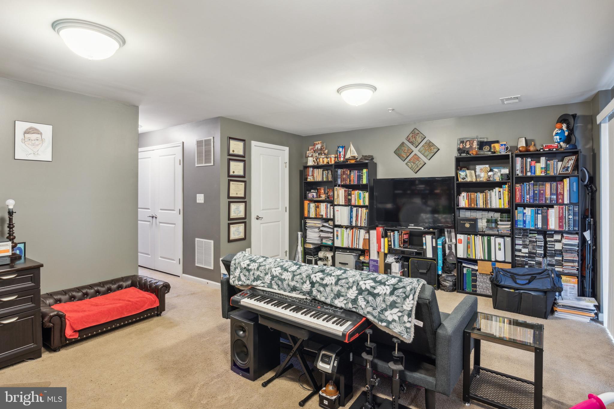 HOWARD SQUARE - Residential Lease