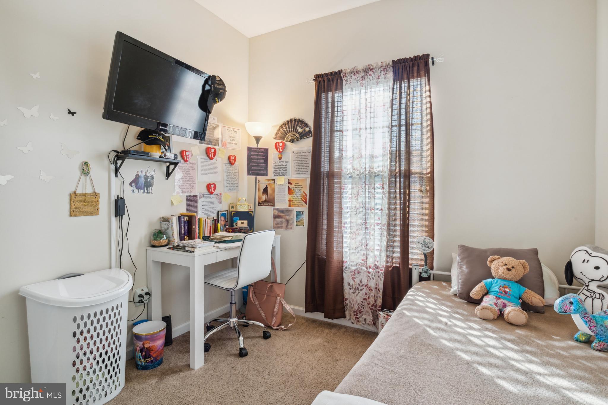 HOWARD SQUARE - Residential Lease