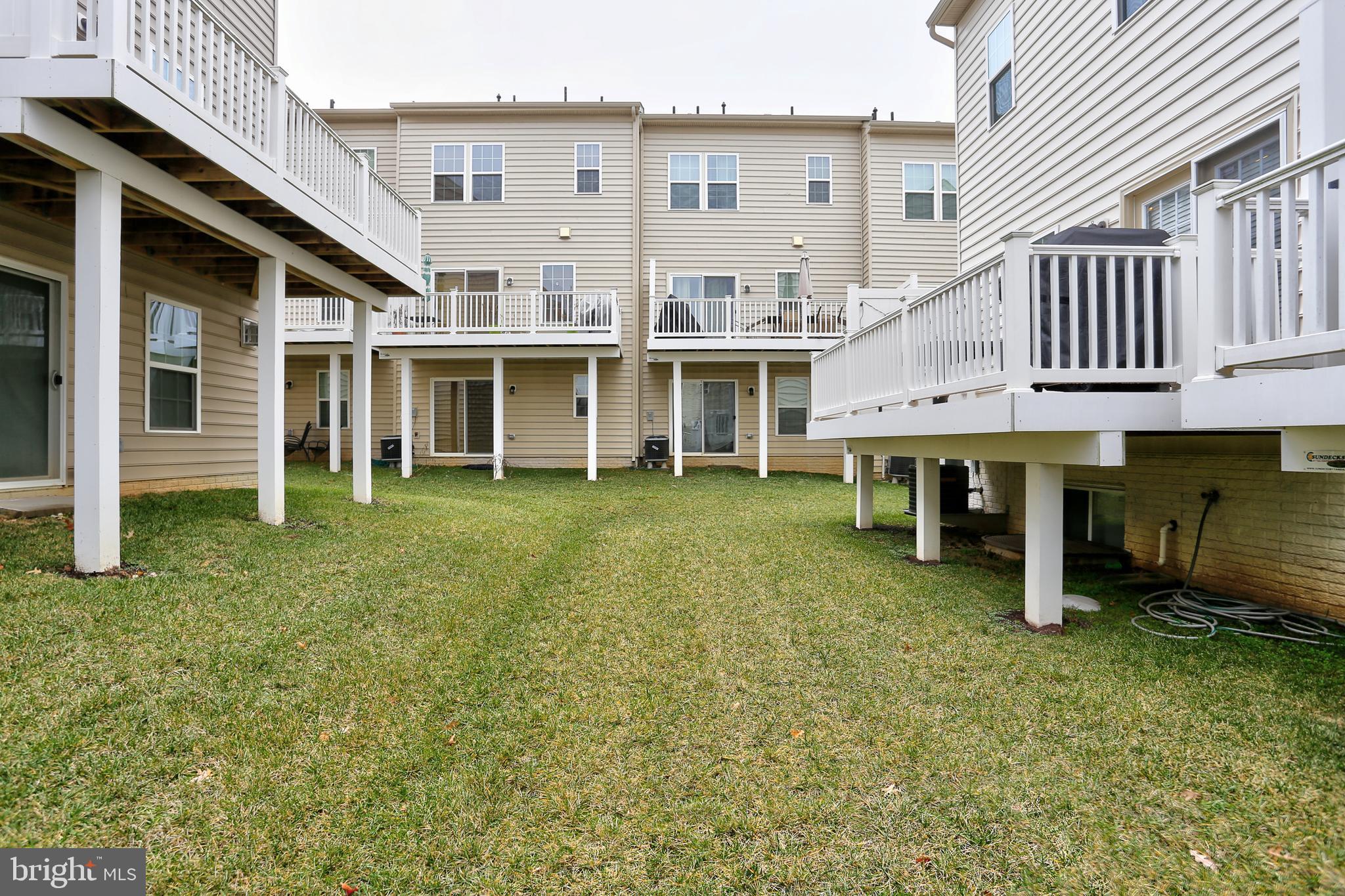 HOWARD SQUARE - Residential Lease