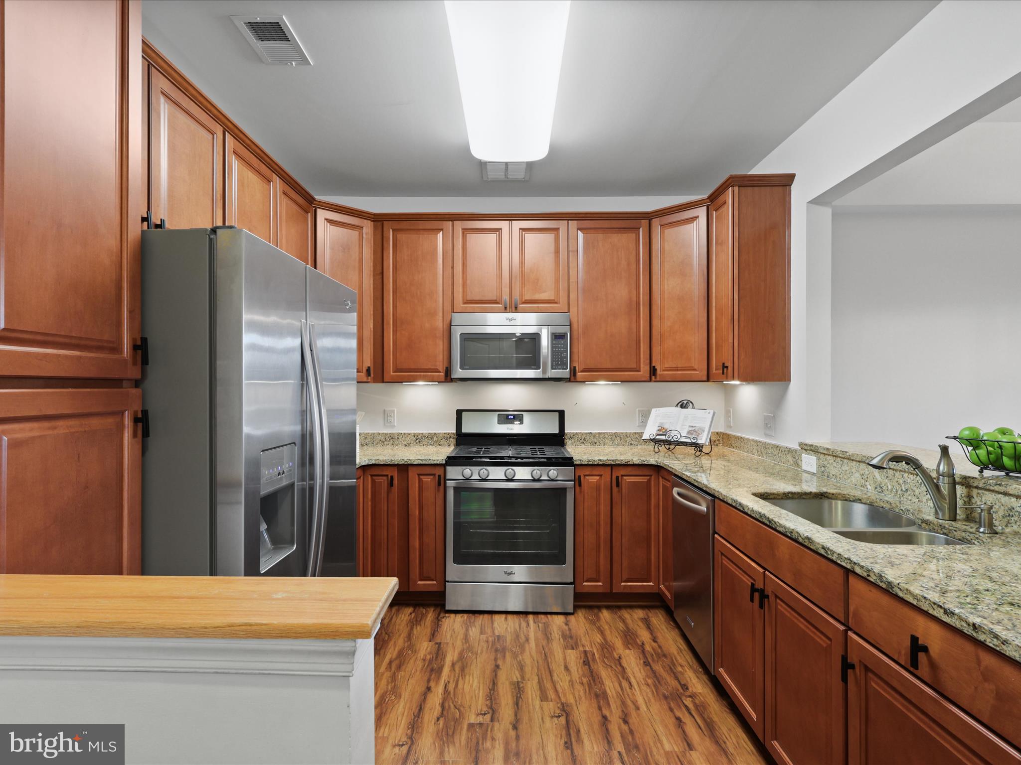 9204 CHARLESTON DRIVE 404