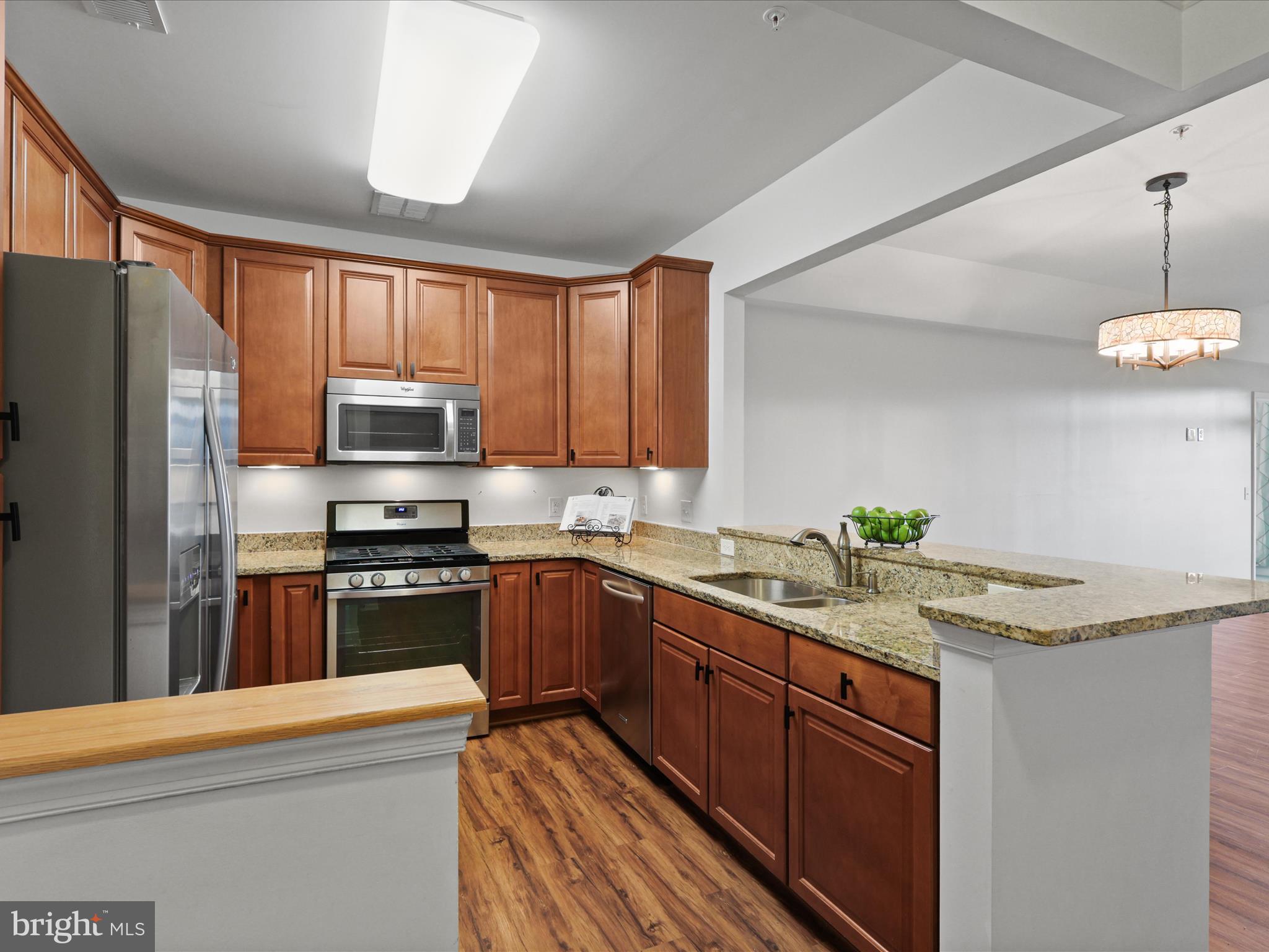 9204 CHARLESTON DRIVE 404