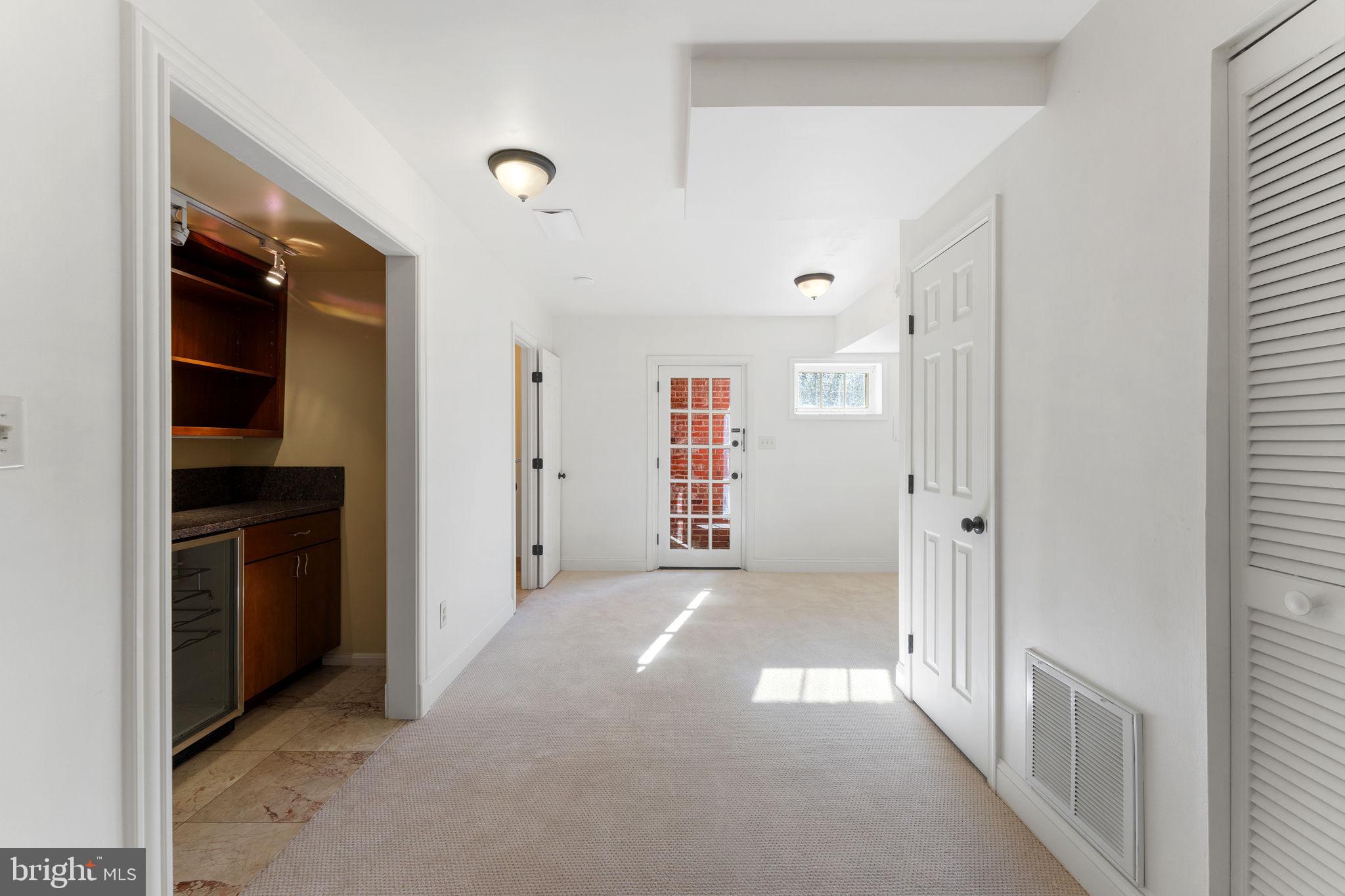 YATES GARDENS - Residential