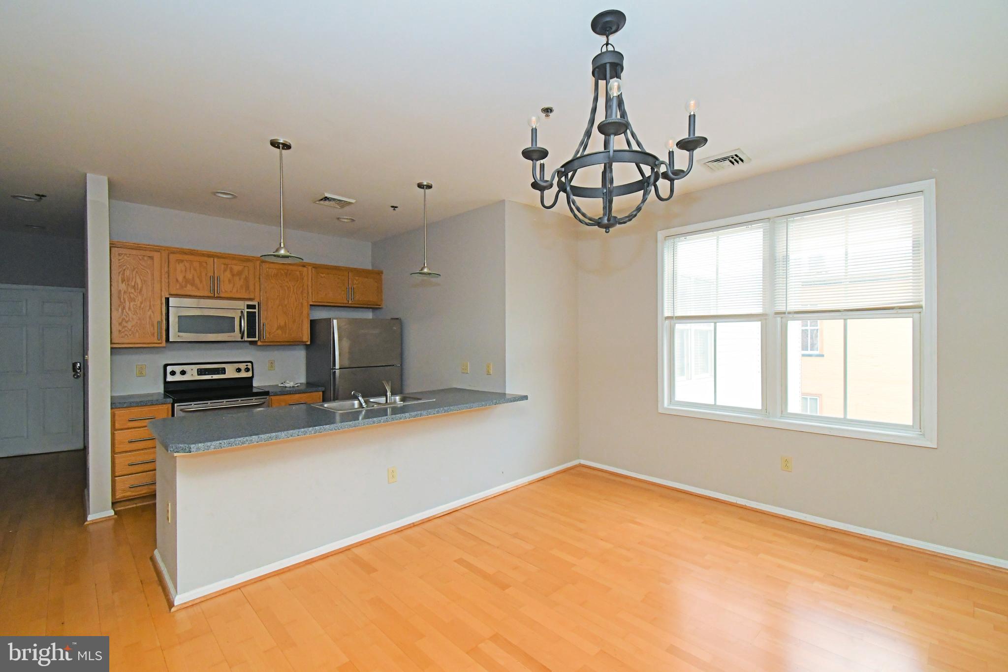 RENAISSANCE PLACE W - Residential Lease