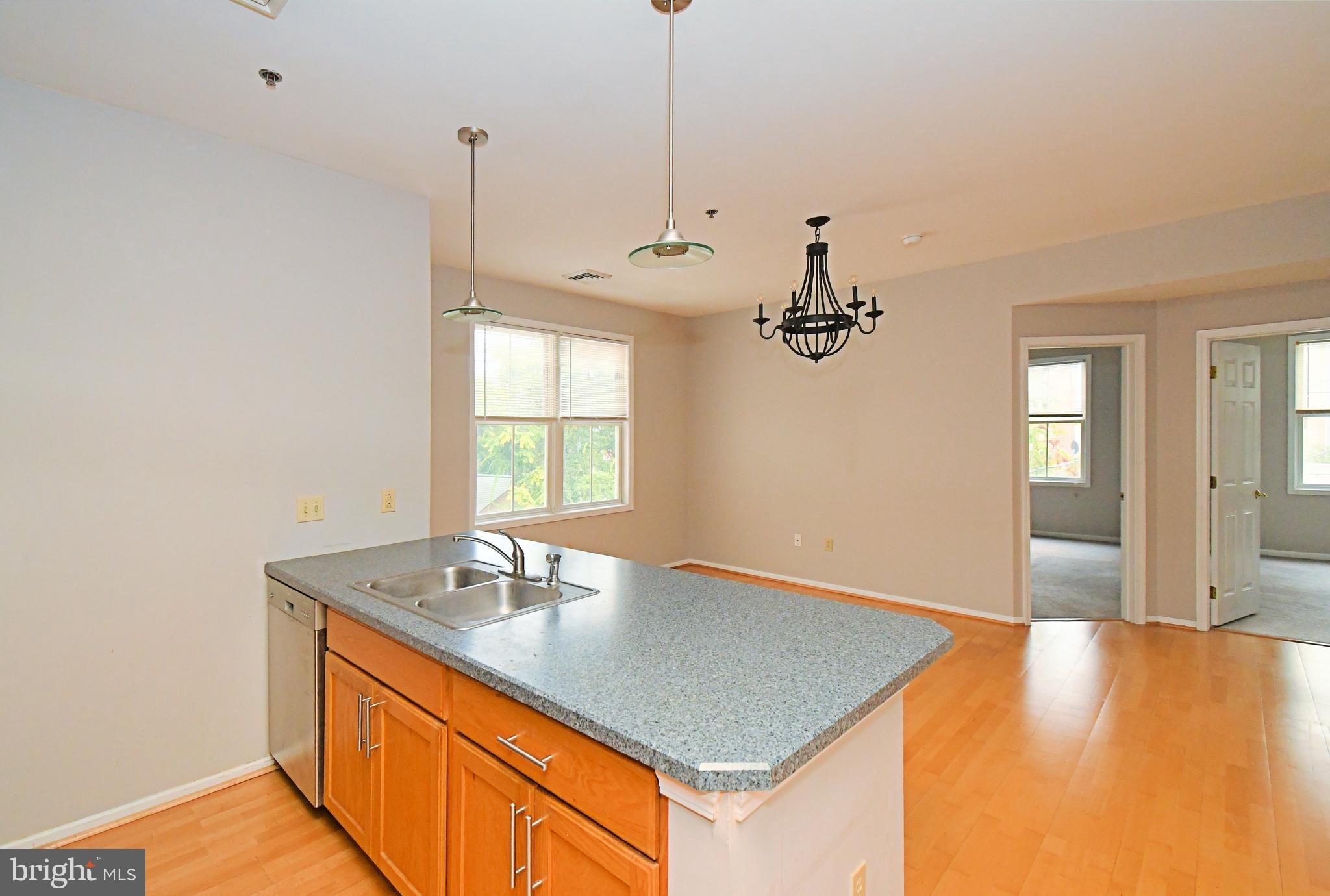 RENAISSANCE PLACE W - Residential Lease