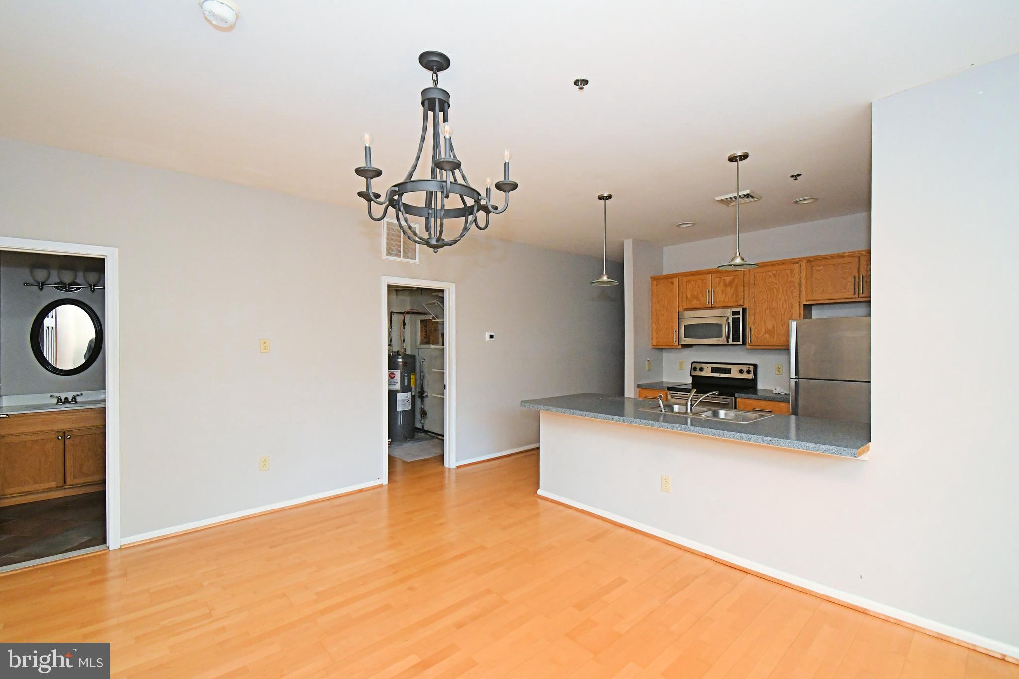 RENAISSANCE PLACE W - Residential Lease