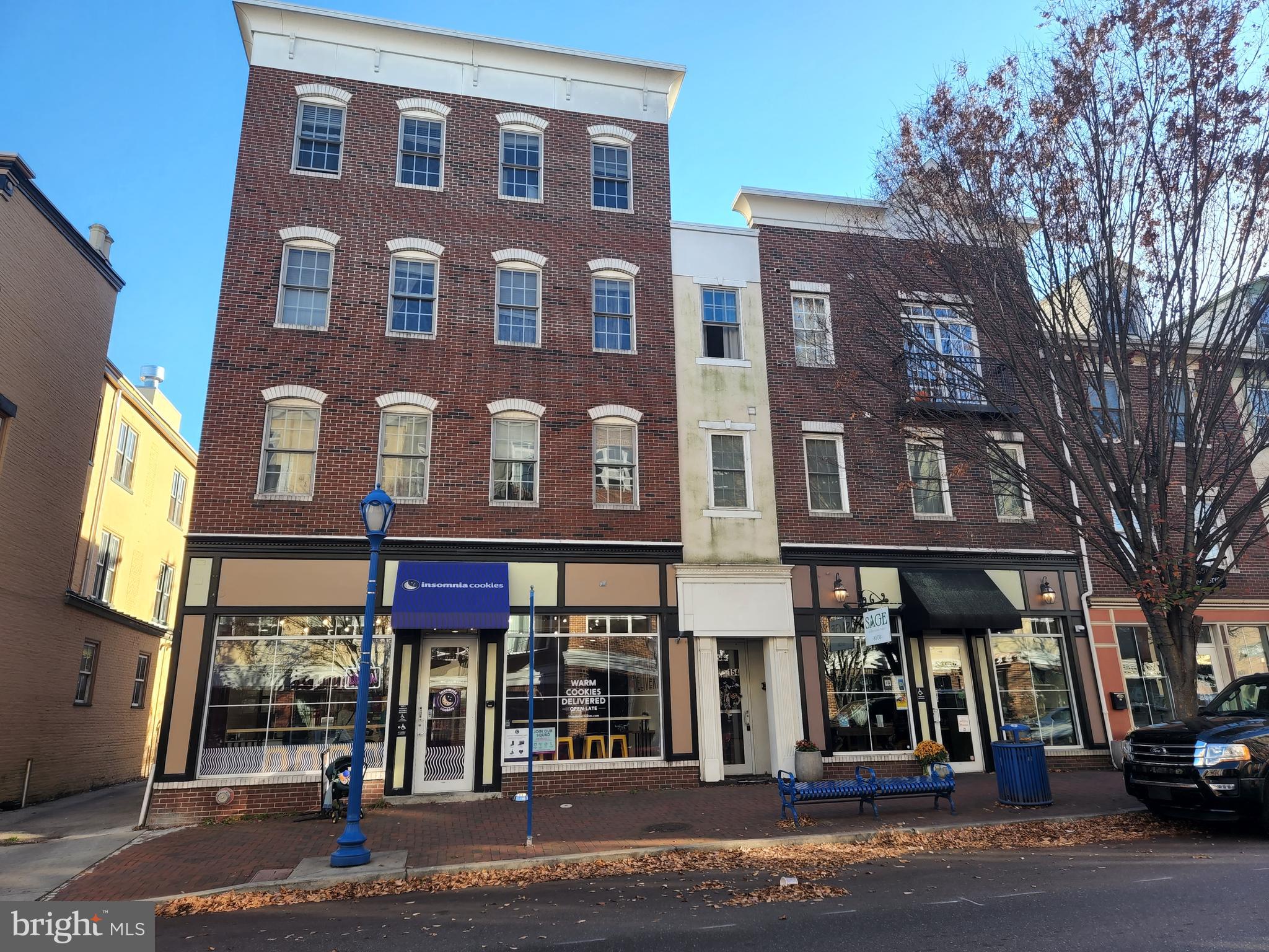 RENAISSANCE PLACE W - Residential Lease