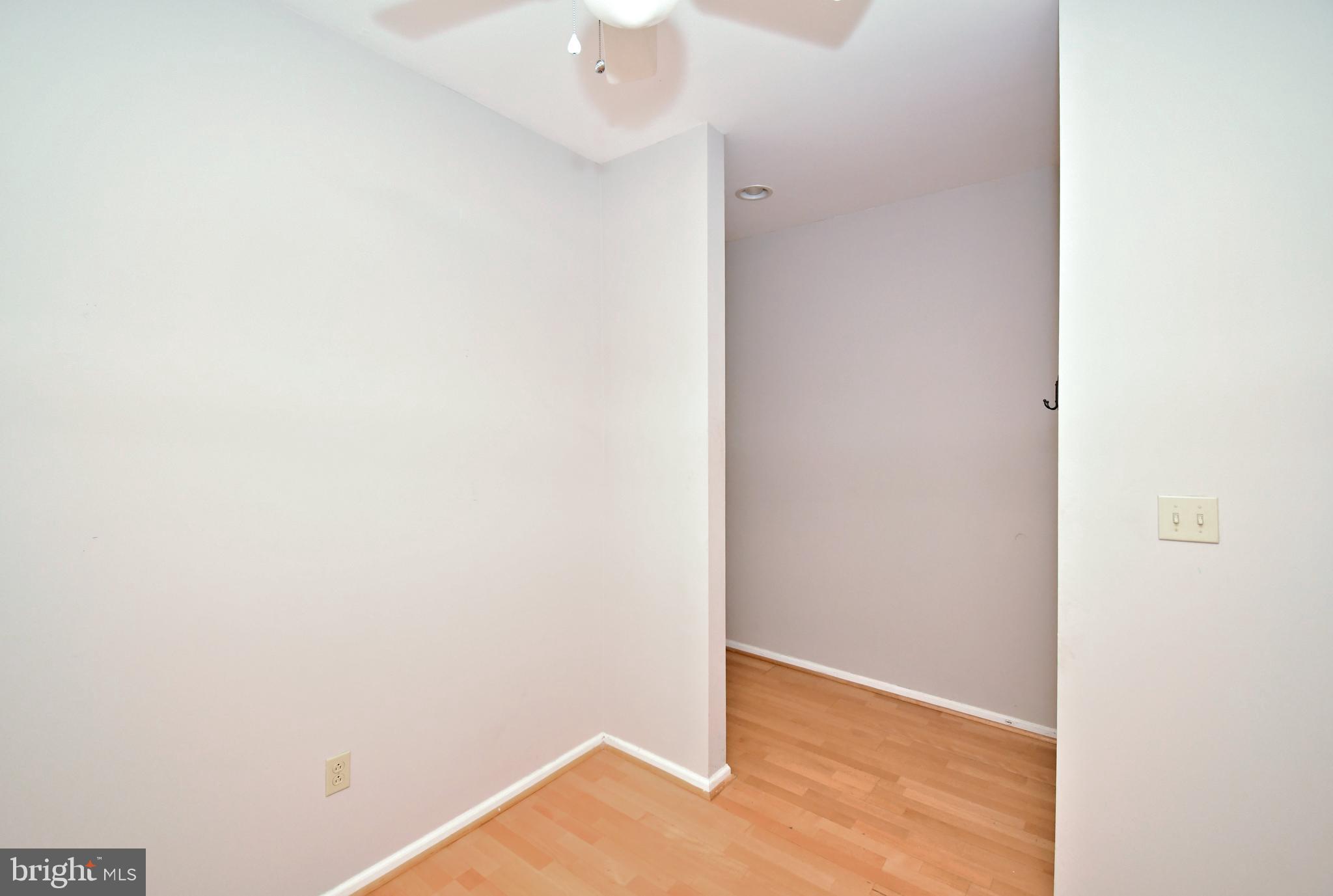 RENAISSANCE PLACE W - Residential Lease