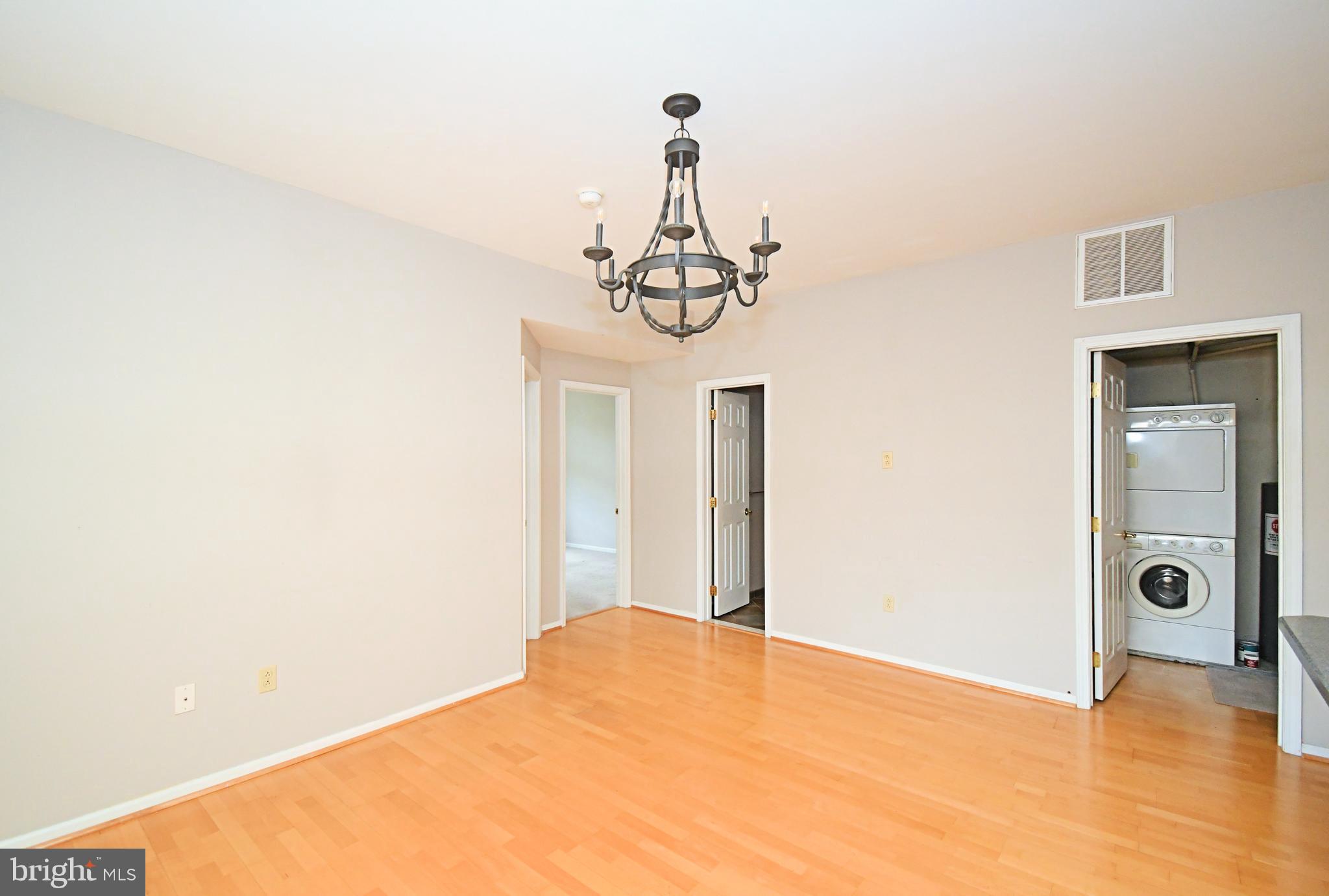 RENAISSANCE PLACE W - Residential Lease