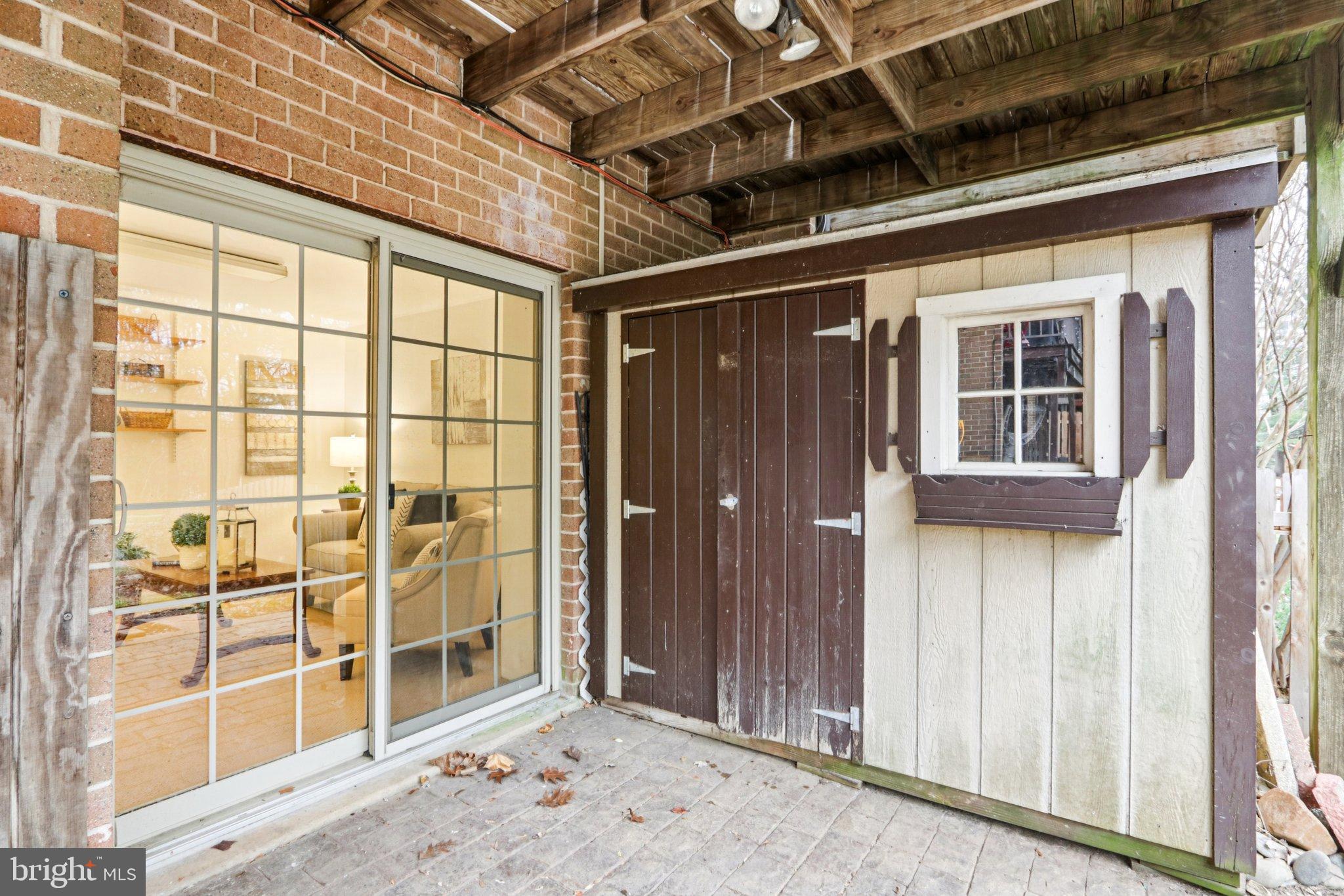 DEVON SQUARE - Residential