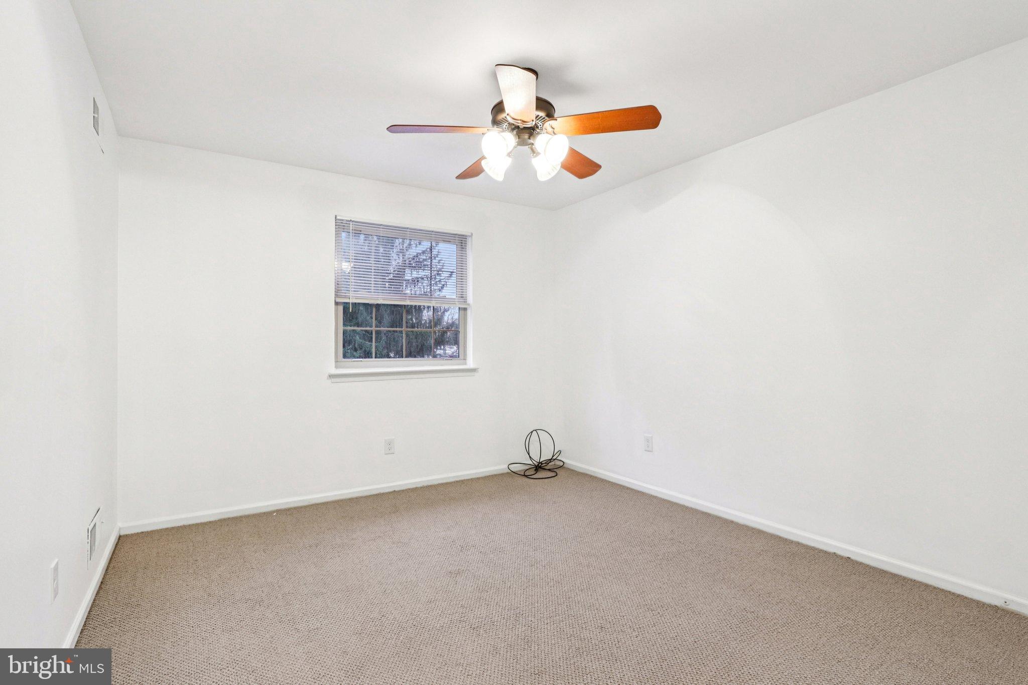 DEVON SQUARE - Residential