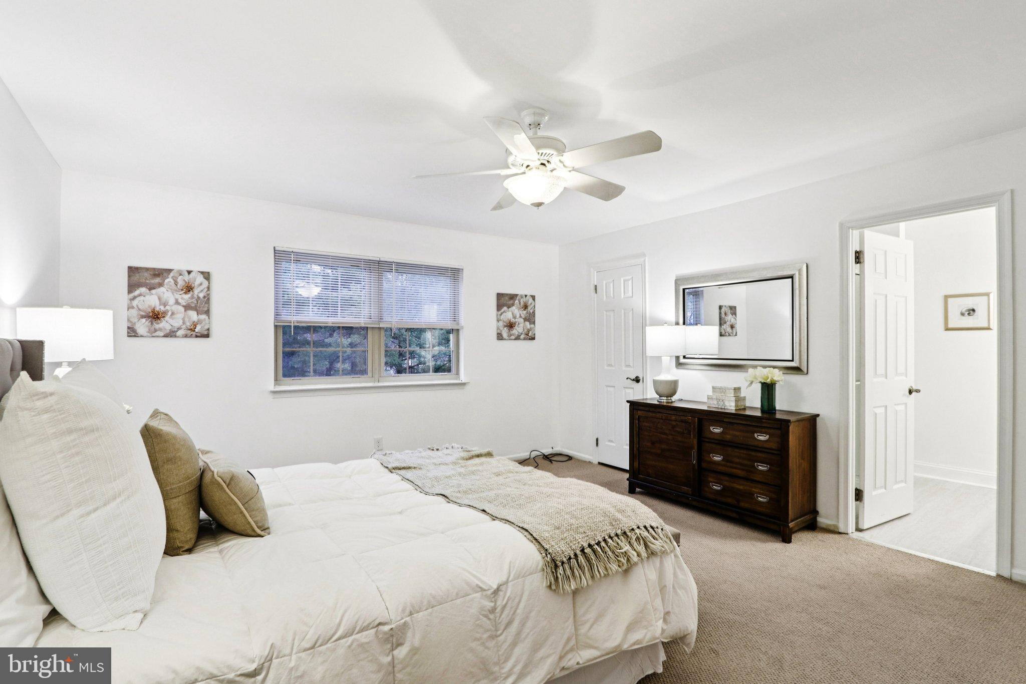 DEVON SQUARE - Residential