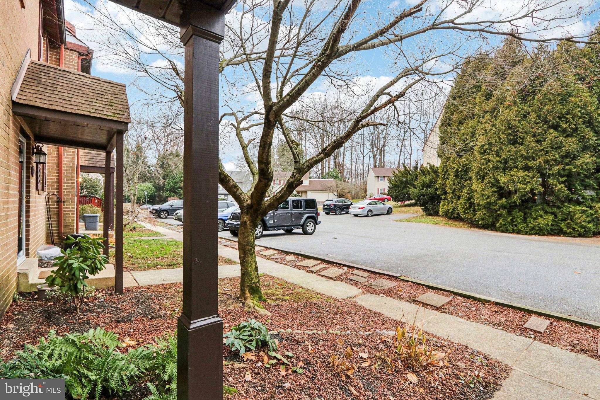 DEVON SQUARE - Residential