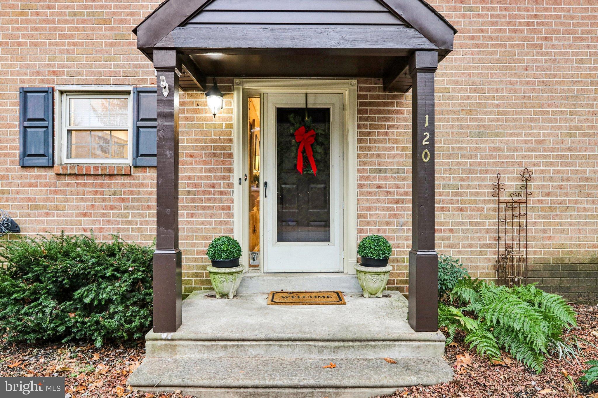 DEVON SQUARE - Residential