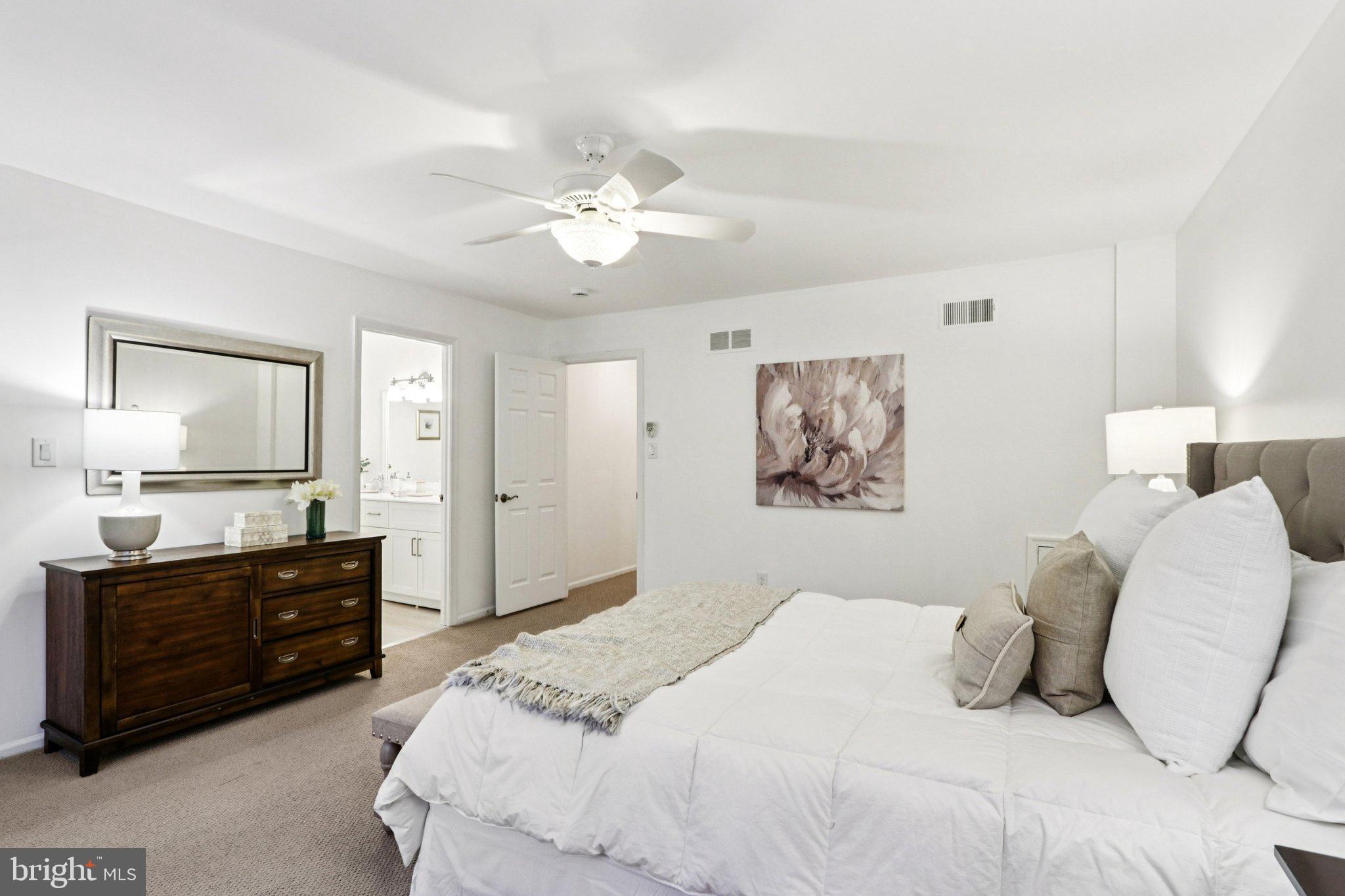 DEVON SQUARE - Residential