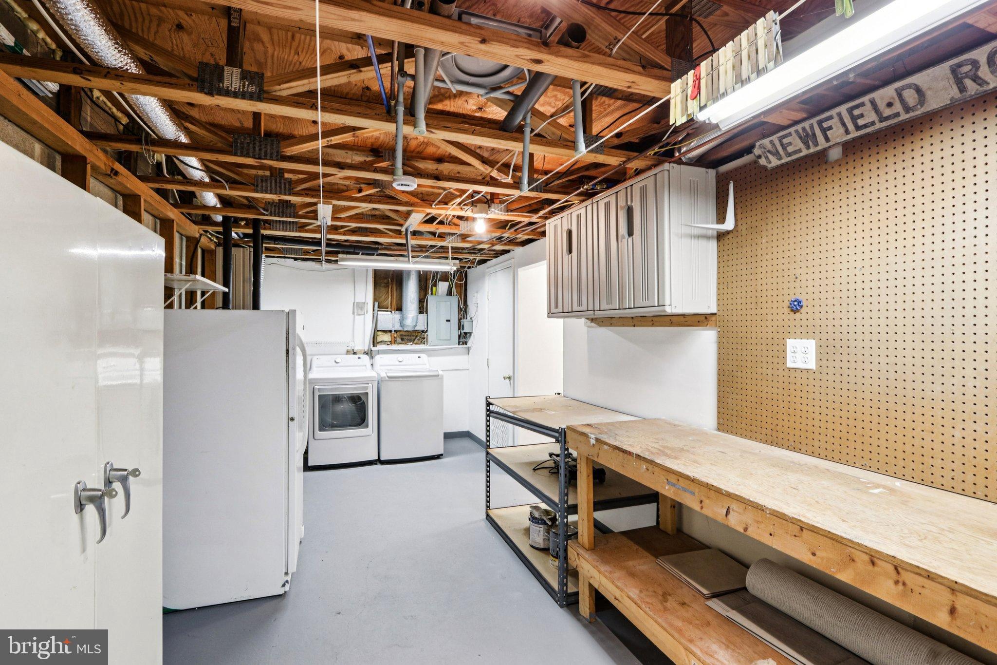 DEVON SQUARE - Residential