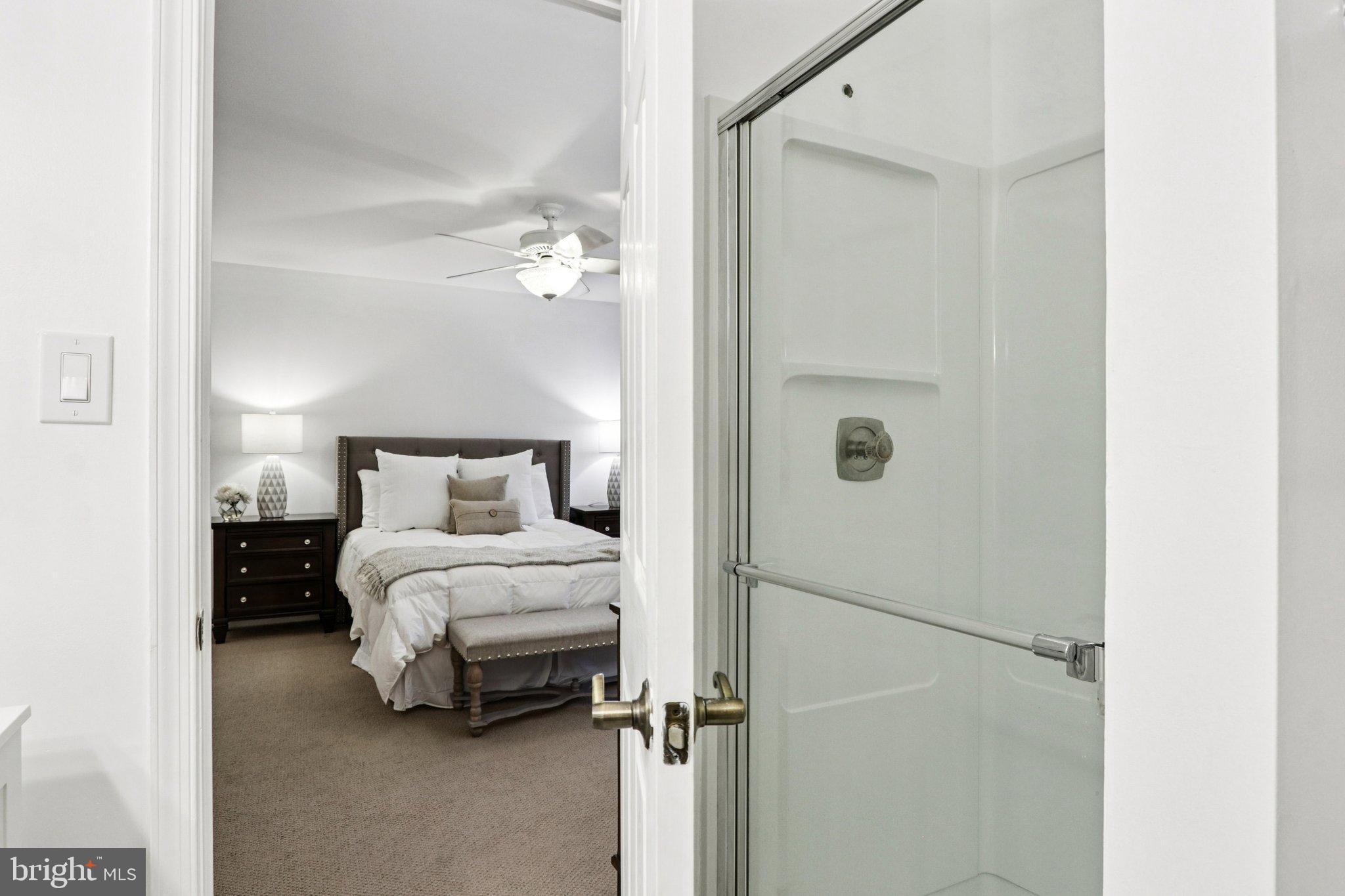 DEVON SQUARE - Residential