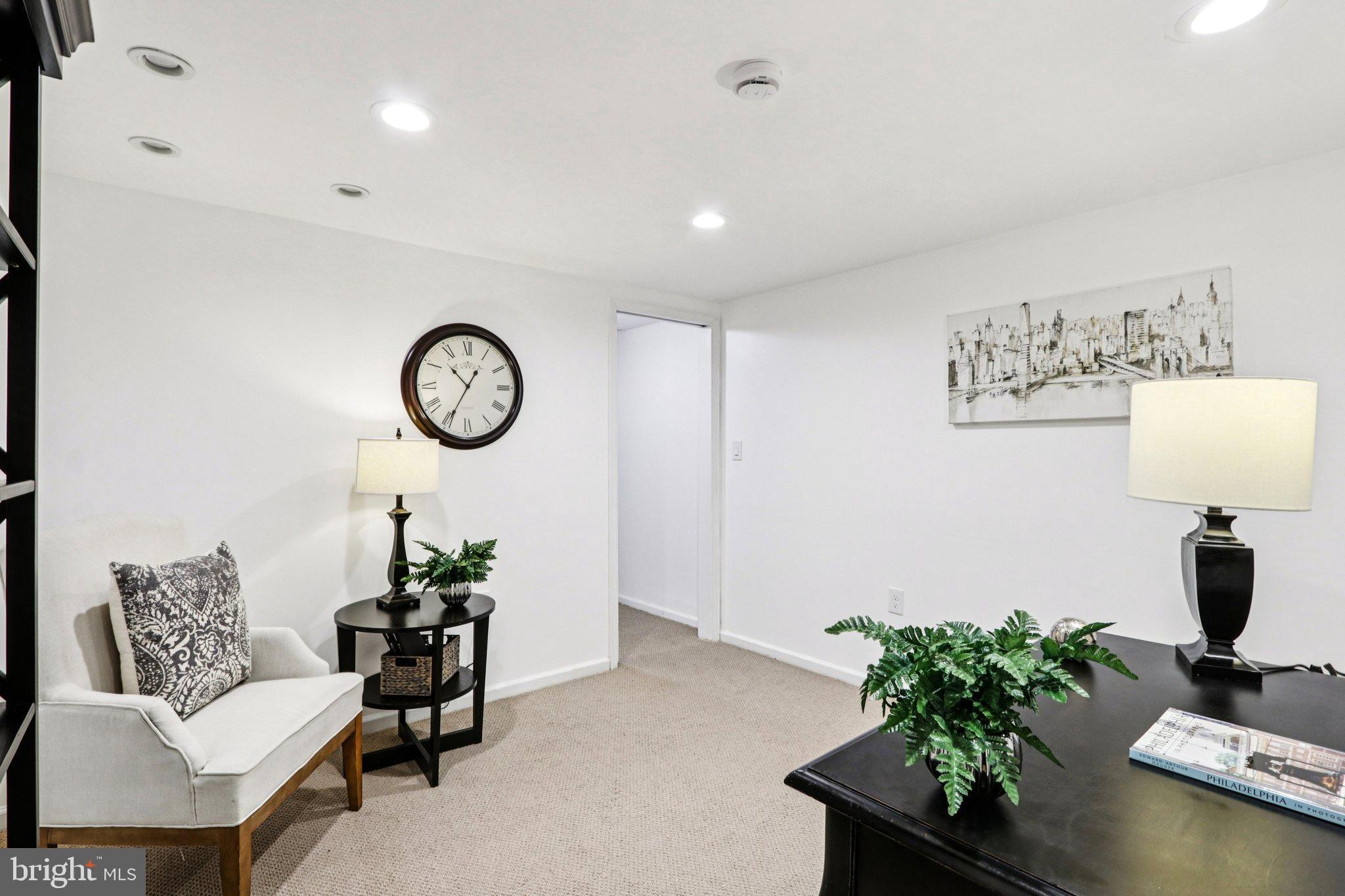 DEVON SQUARE - Residential