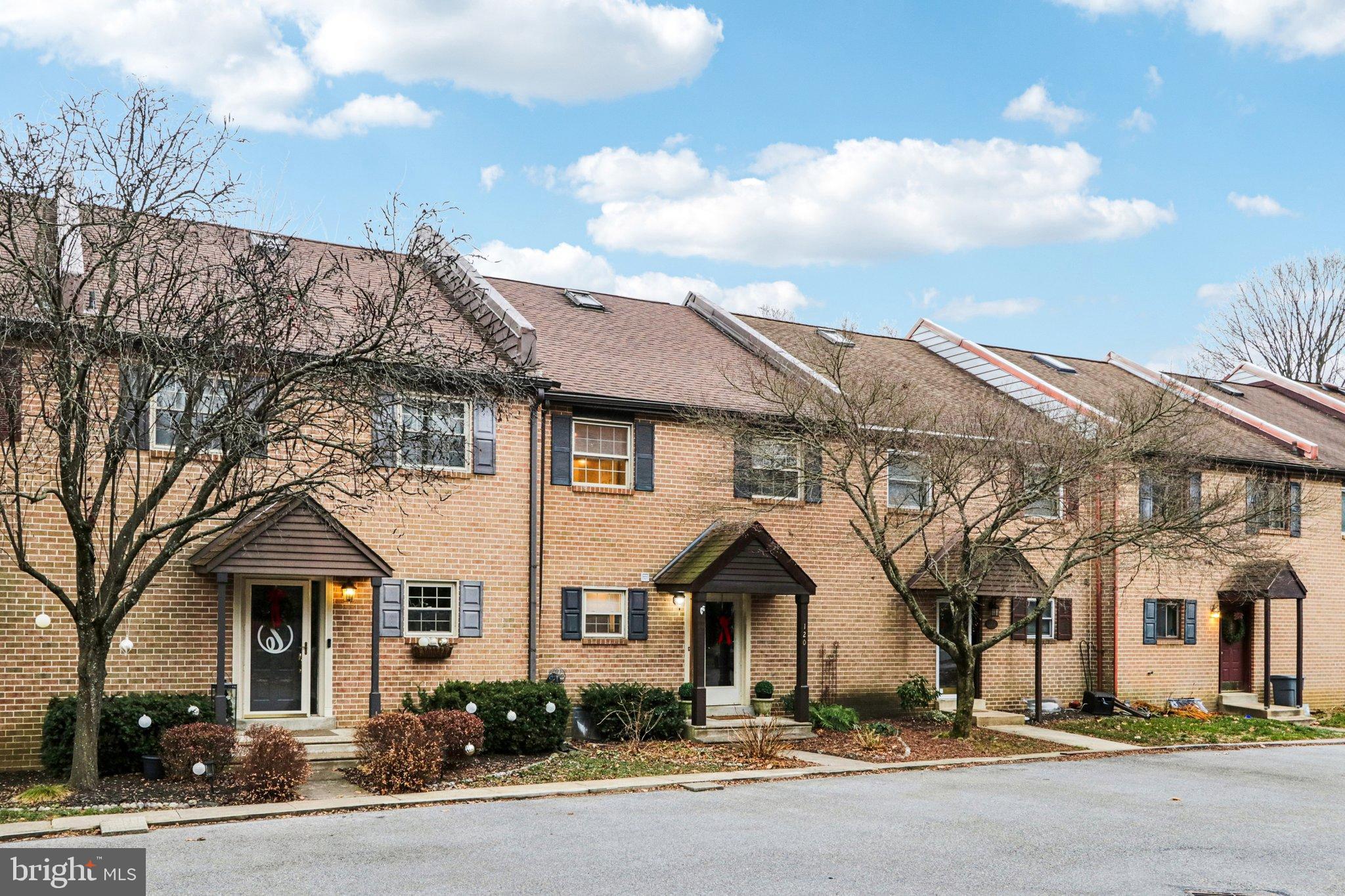 DEVON SQUARE - Residential