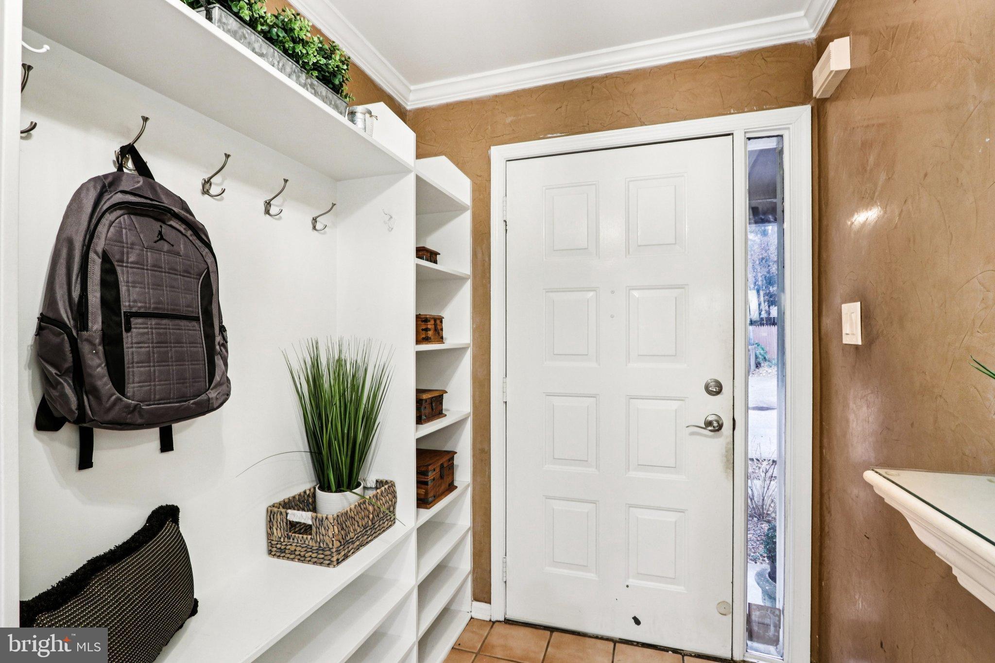 DEVON SQUARE - Residential