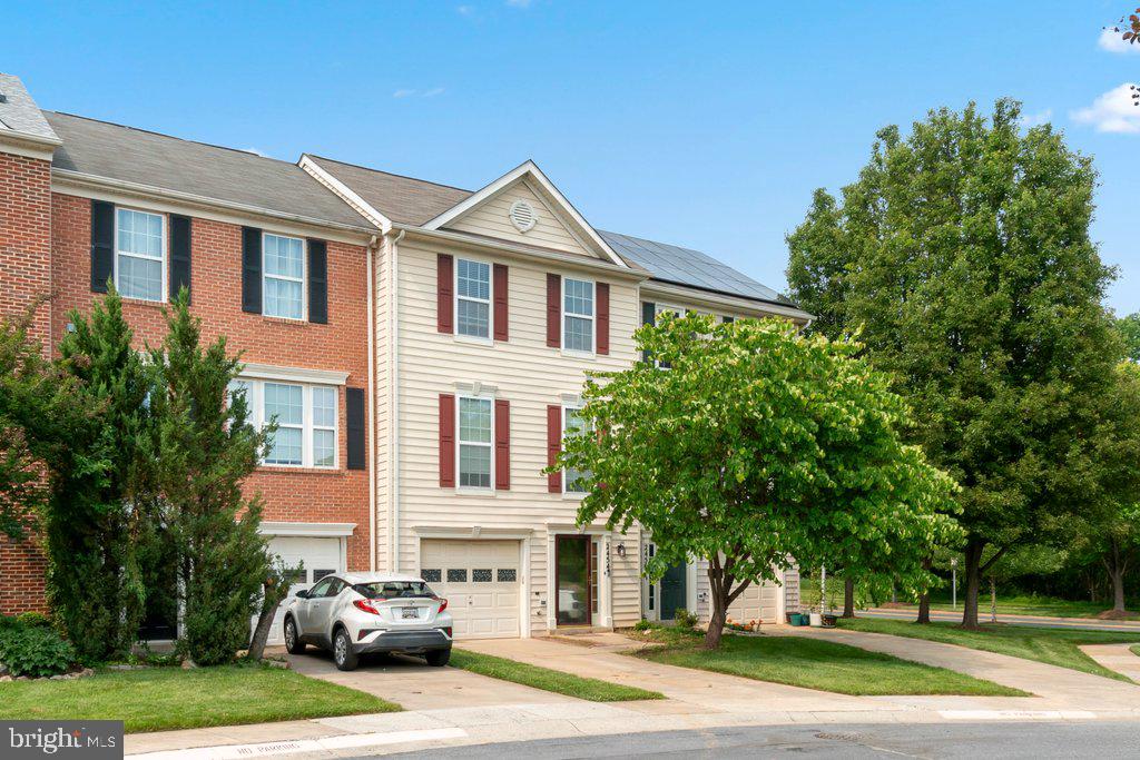 2454 EPSTEIN COURT