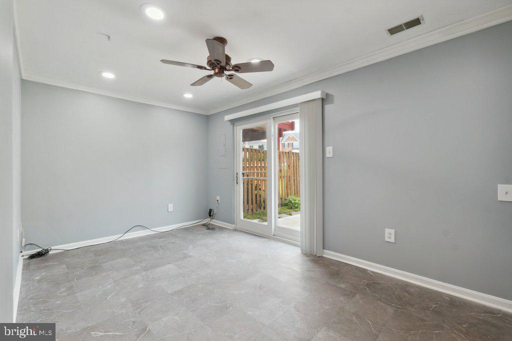 2454 EPSTEIN COURT