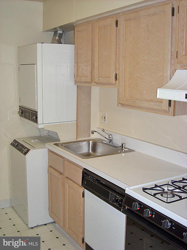 COVENT GARDENS - Residential Lease