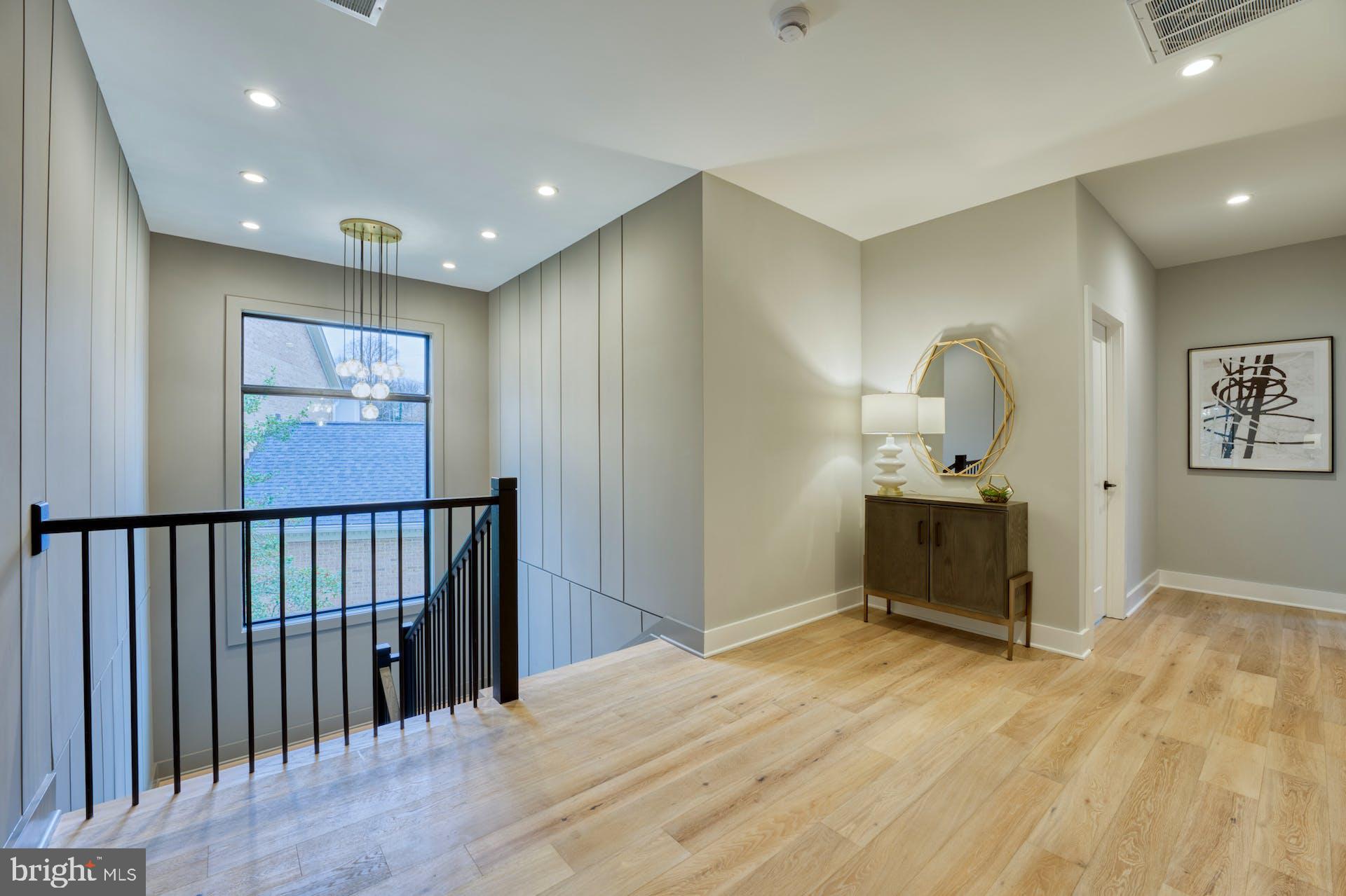 MINOR HILL - Residential