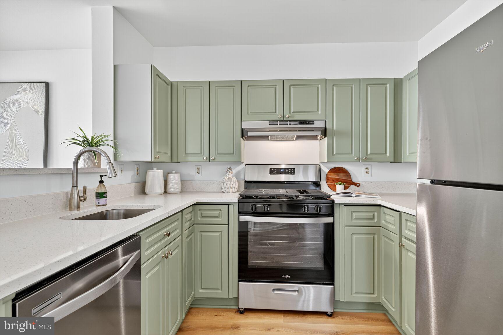 5575 SEMINARY ROAD 312