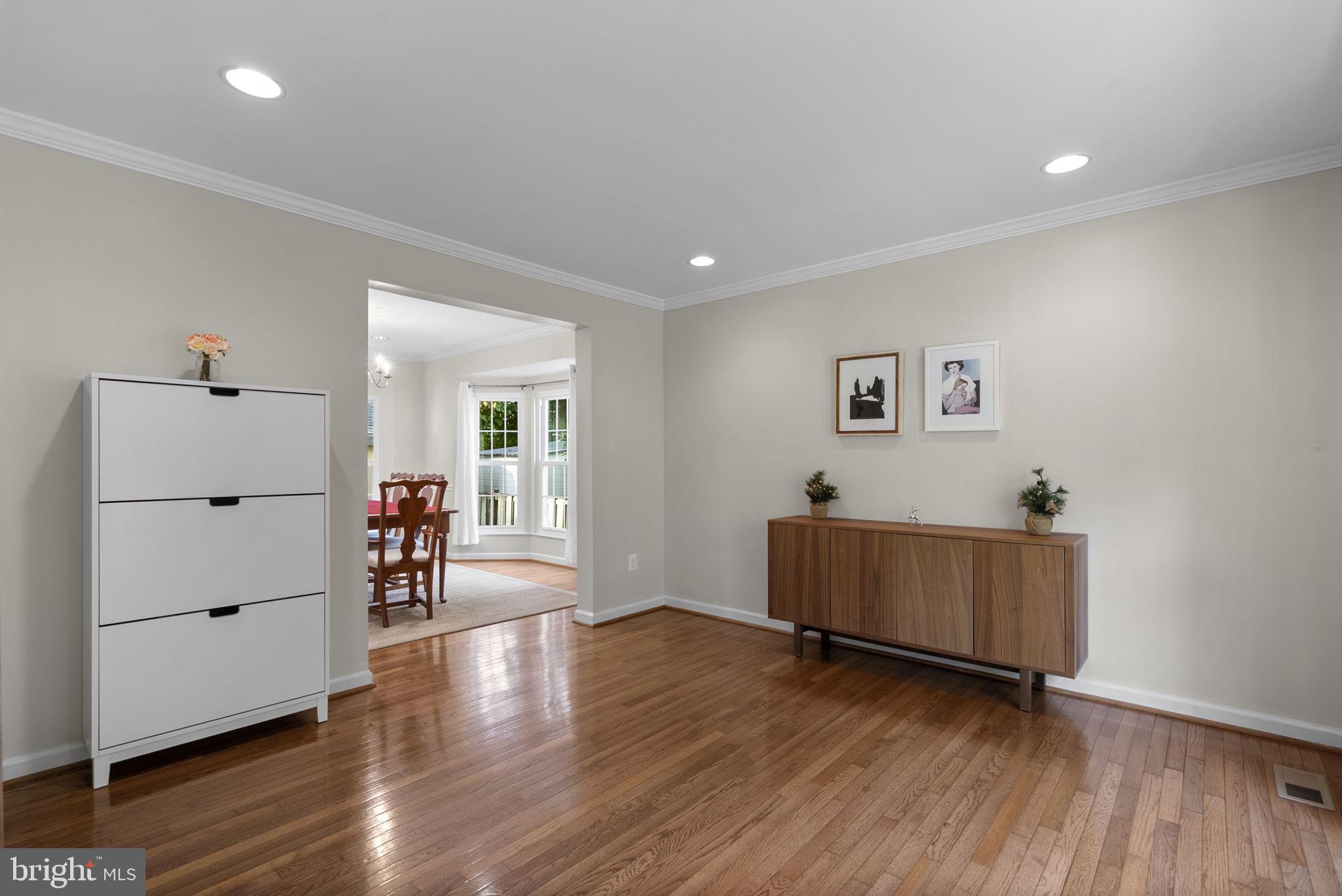 2704 LINDENWOOD DRIVE