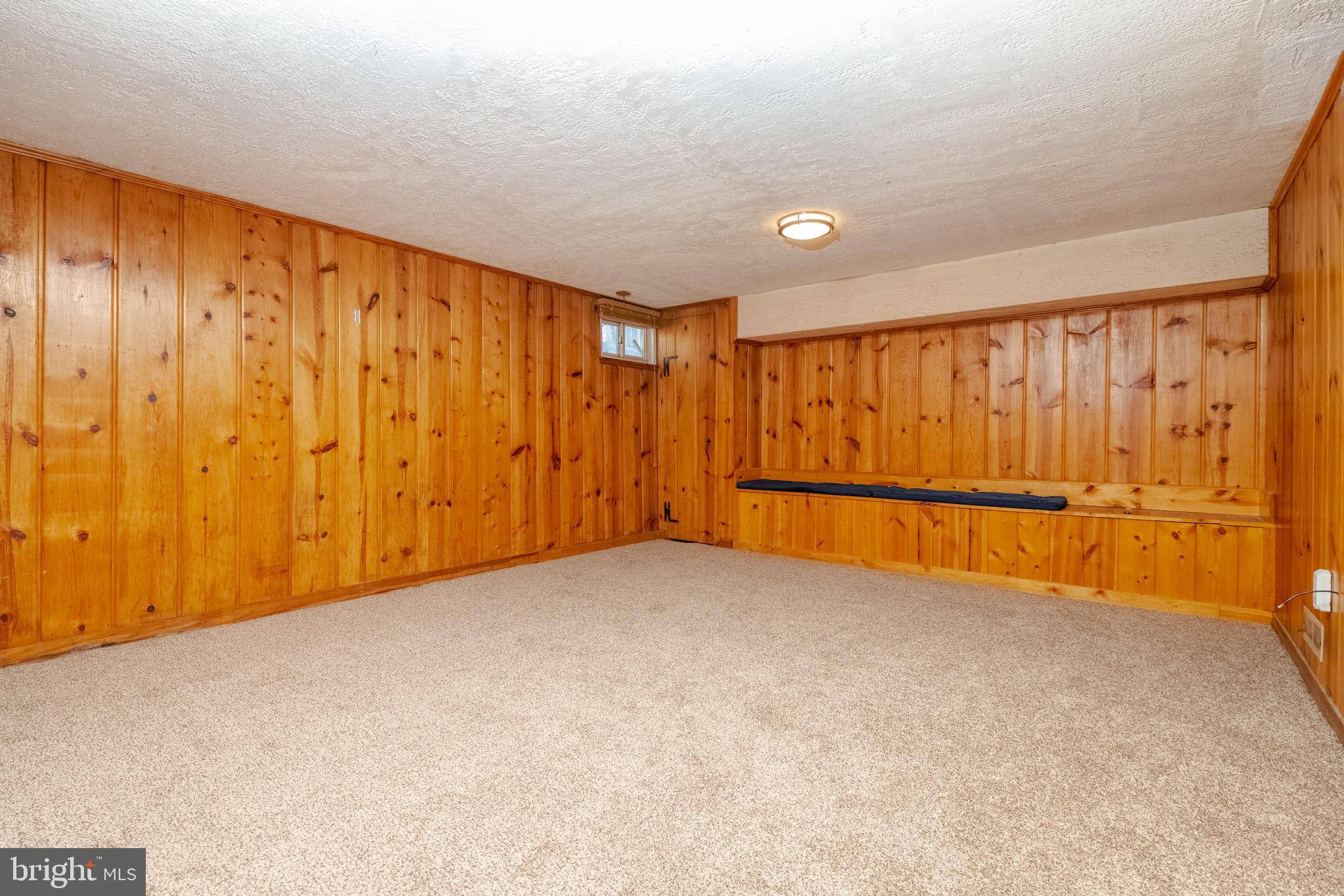 EASTCREST - Residential