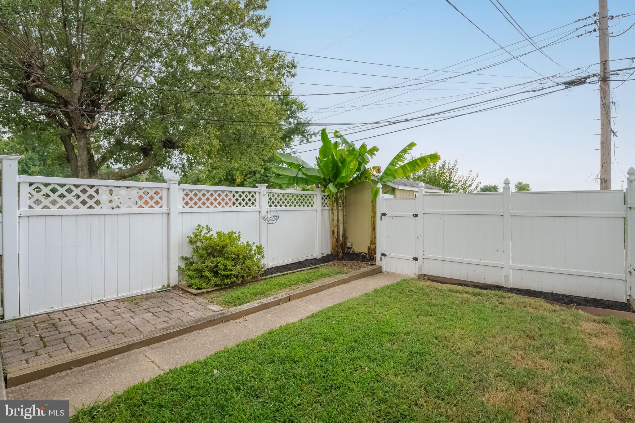 EASTCREST - Residential