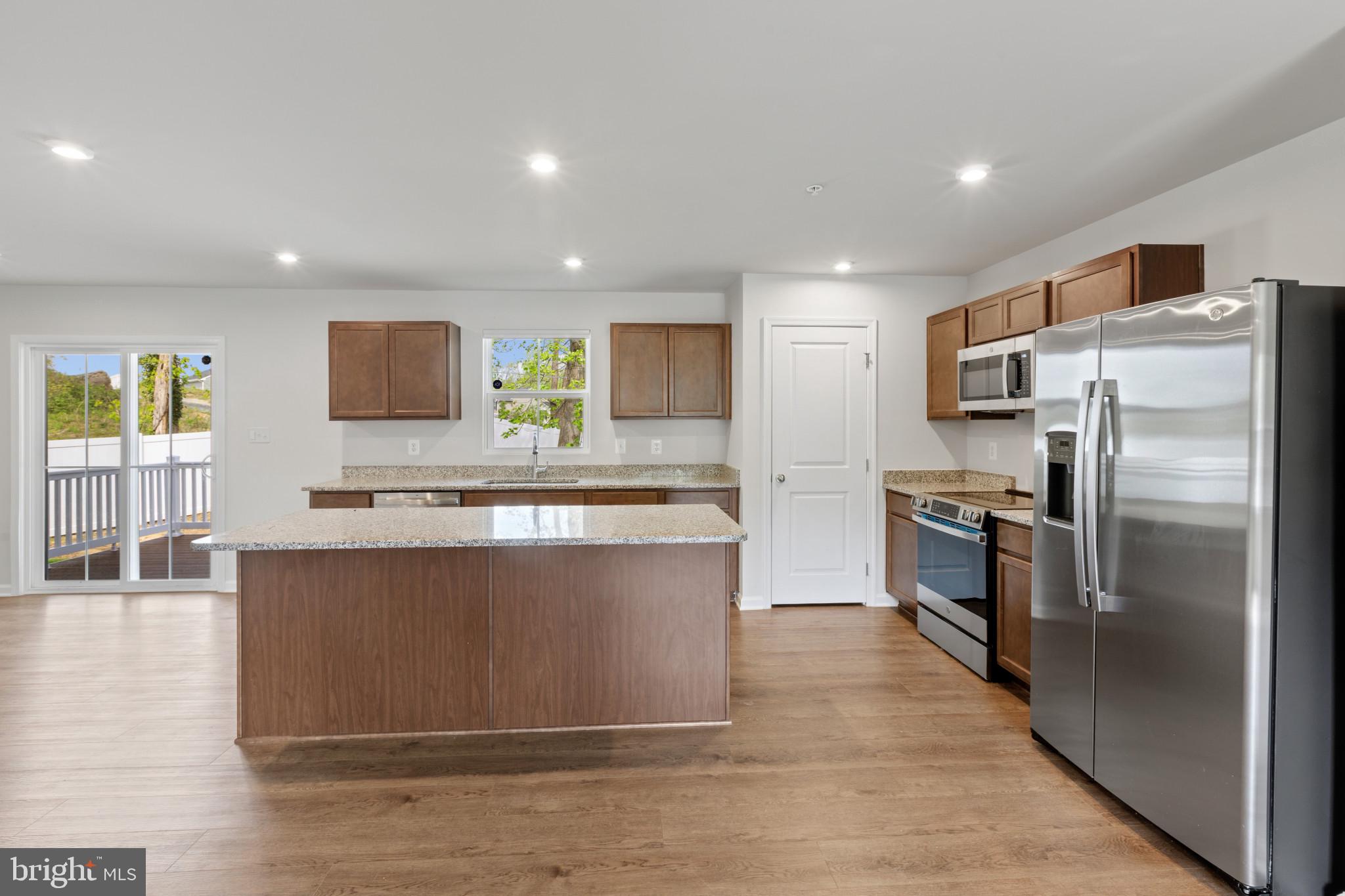 BROOKE - Residential