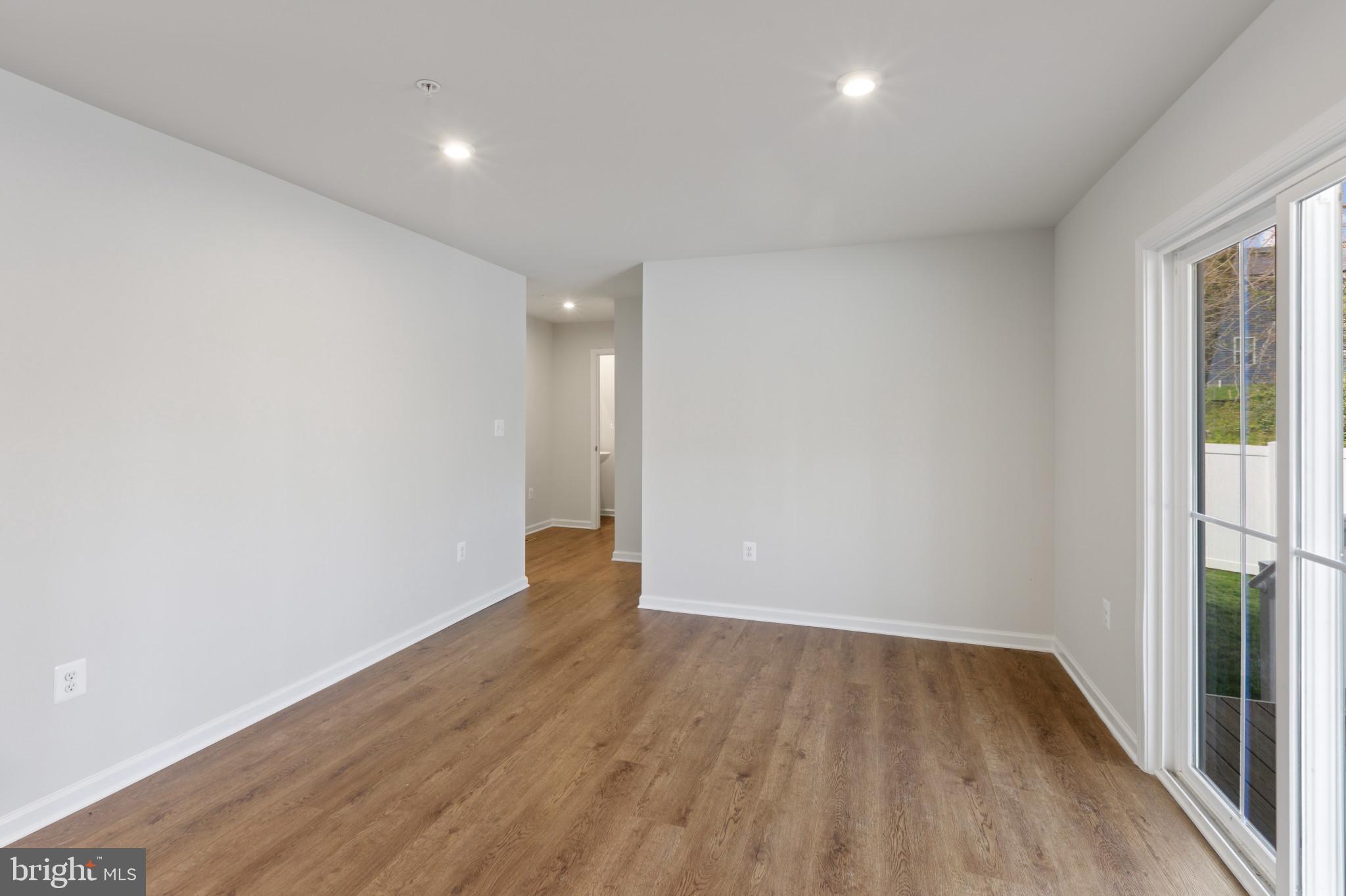 BROOKE - Residential