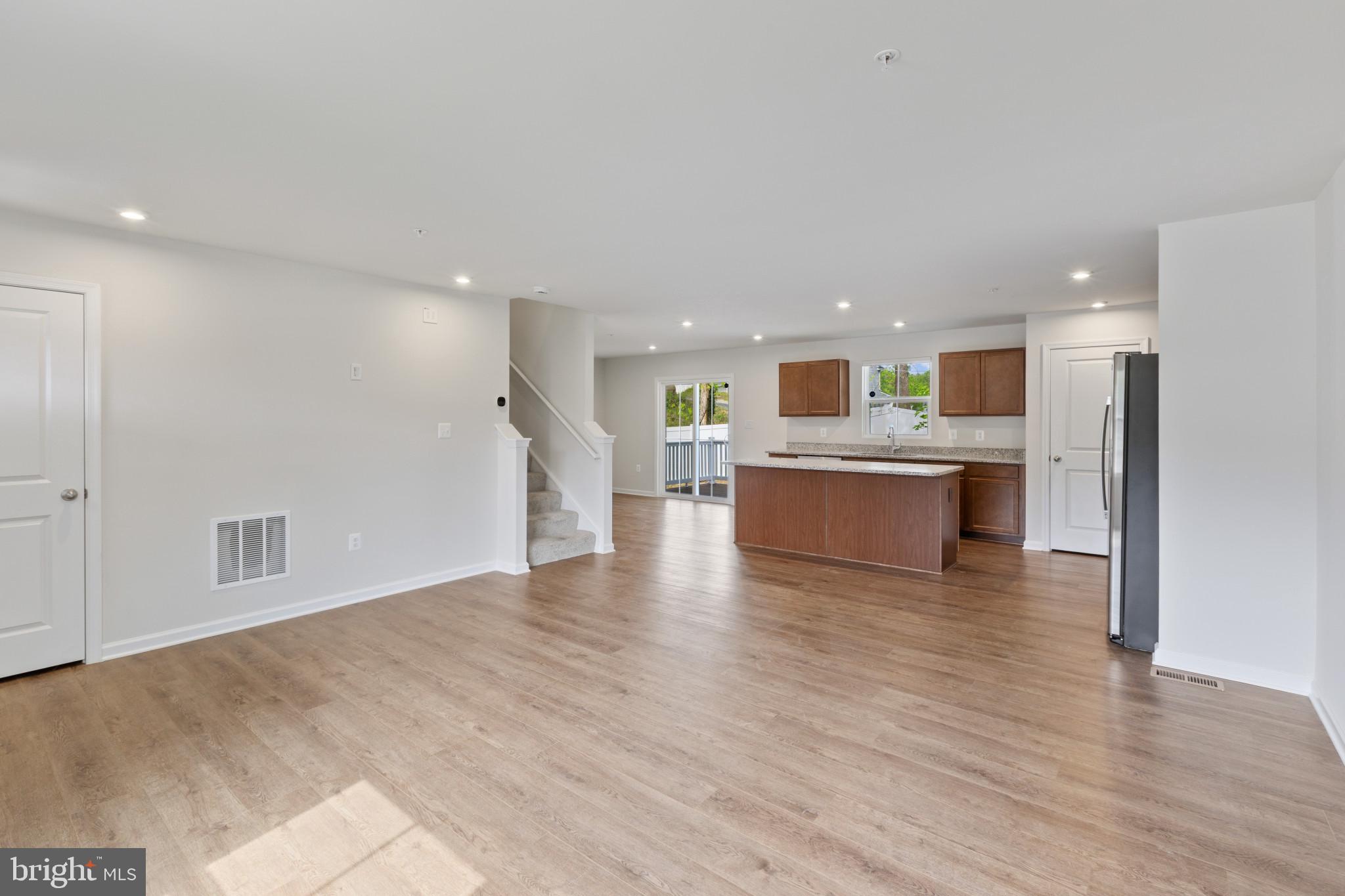 BROOKE - Residential