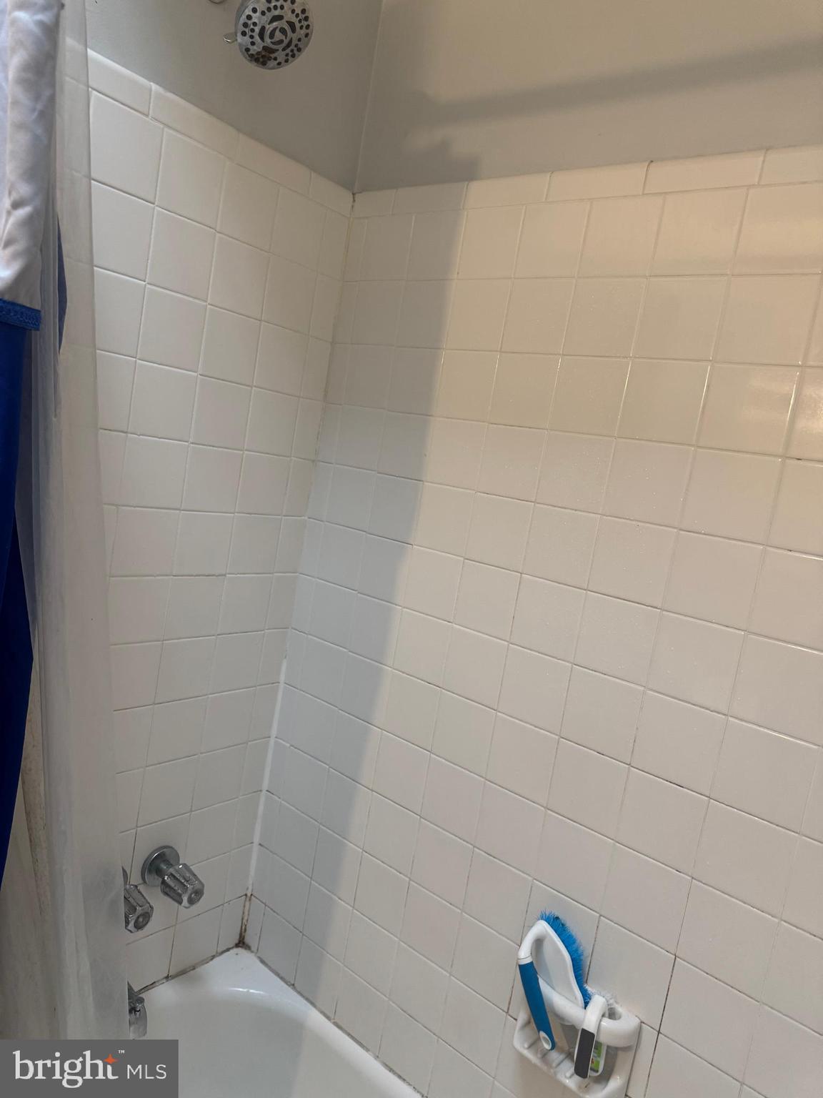 LANSDOWNE PARK - Residential