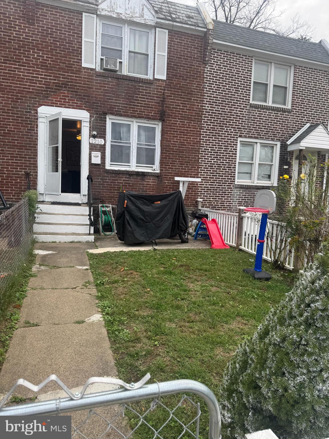 LANSDOWNE PARK - Residential