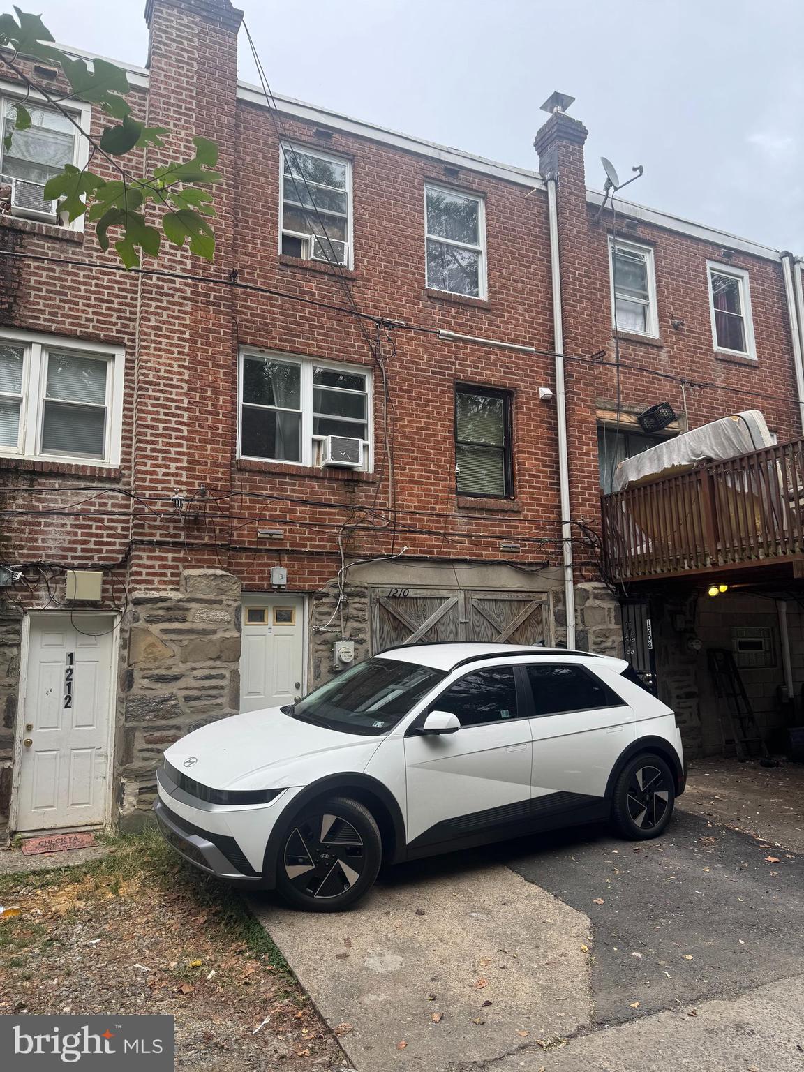 LANSDOWNE PARK - Residential