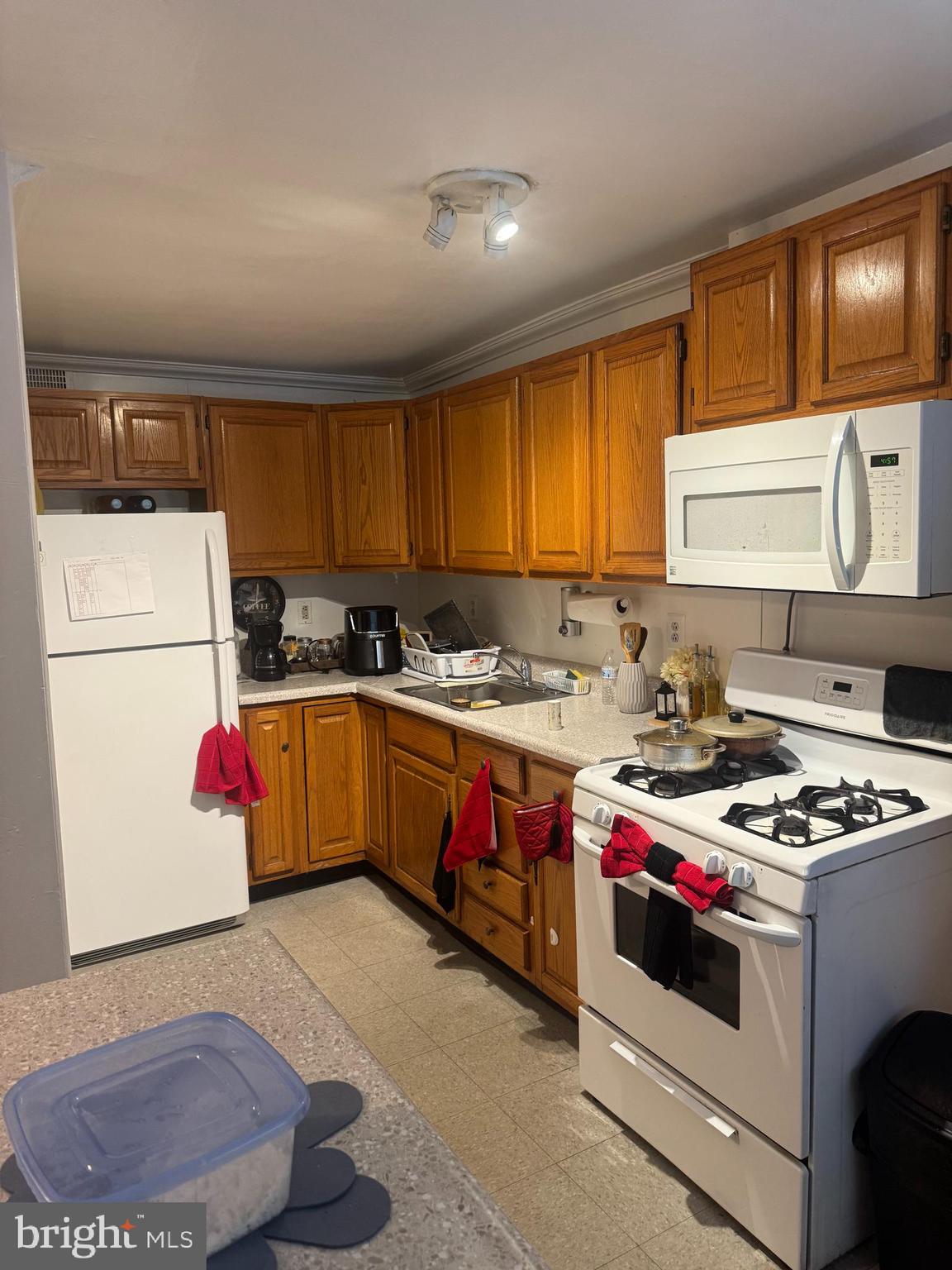 LANSDOWNE PARK - Residential