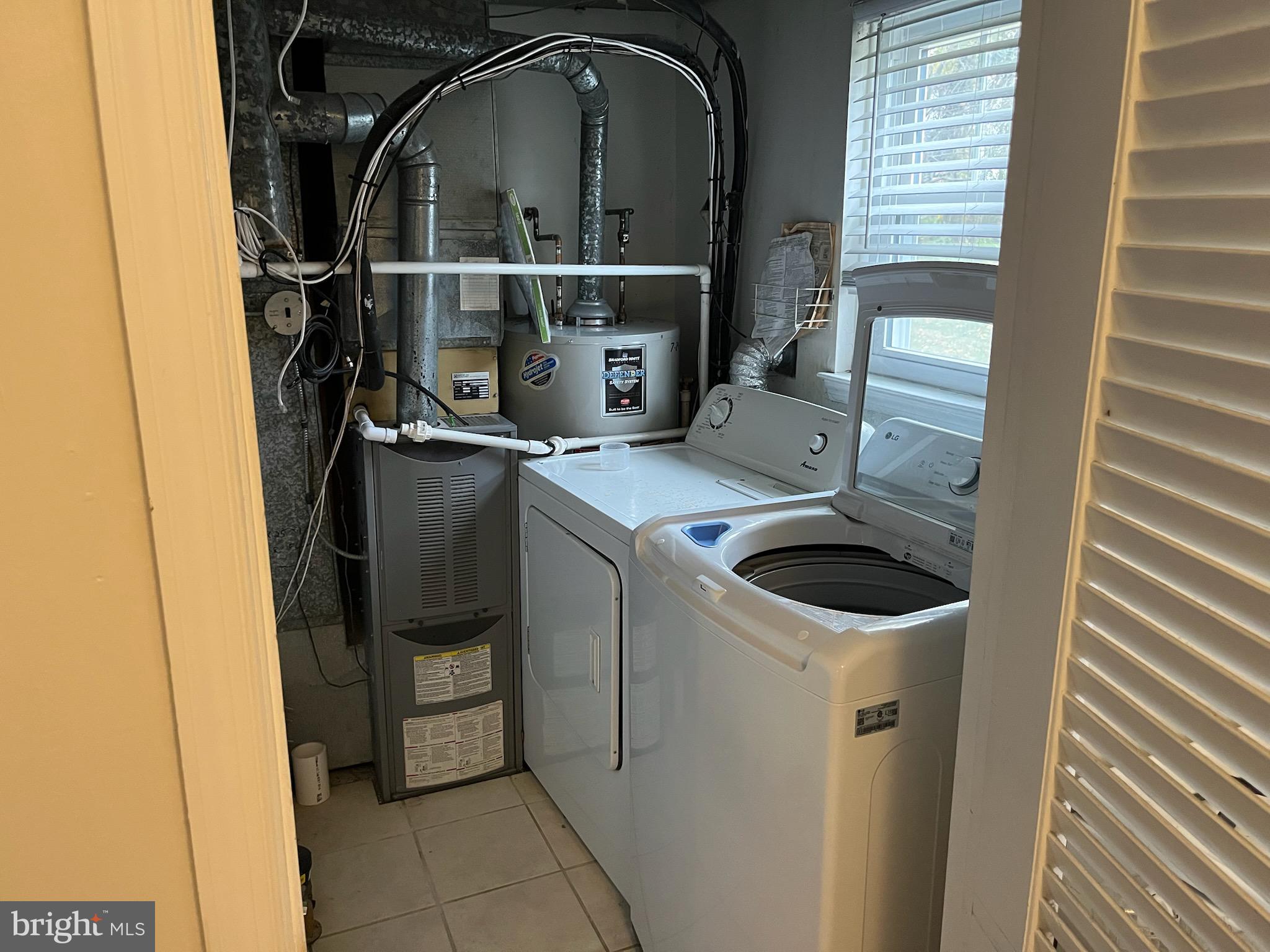 ORELAND - Residential Lease