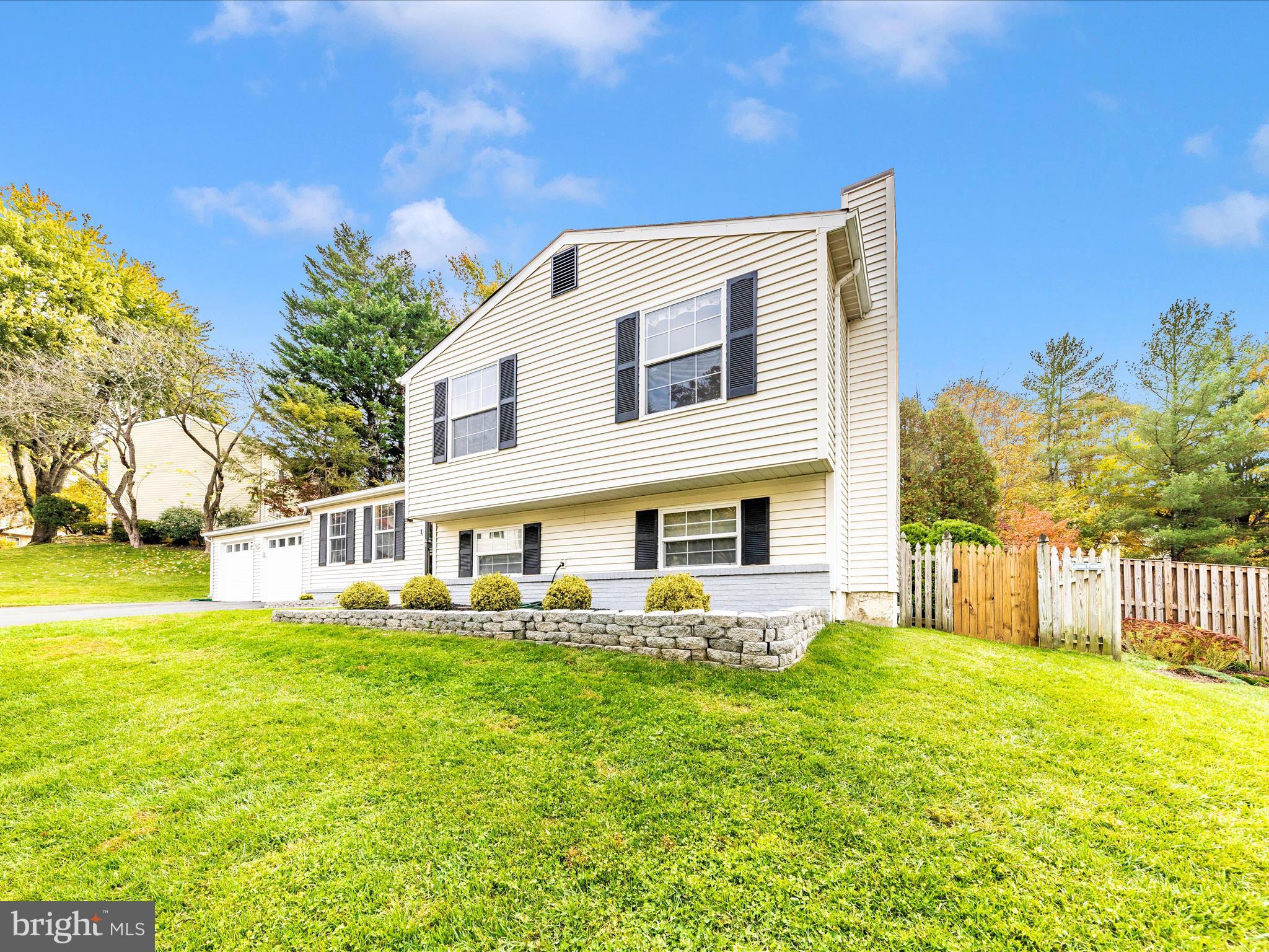 HUNTERS WOODS - Residential